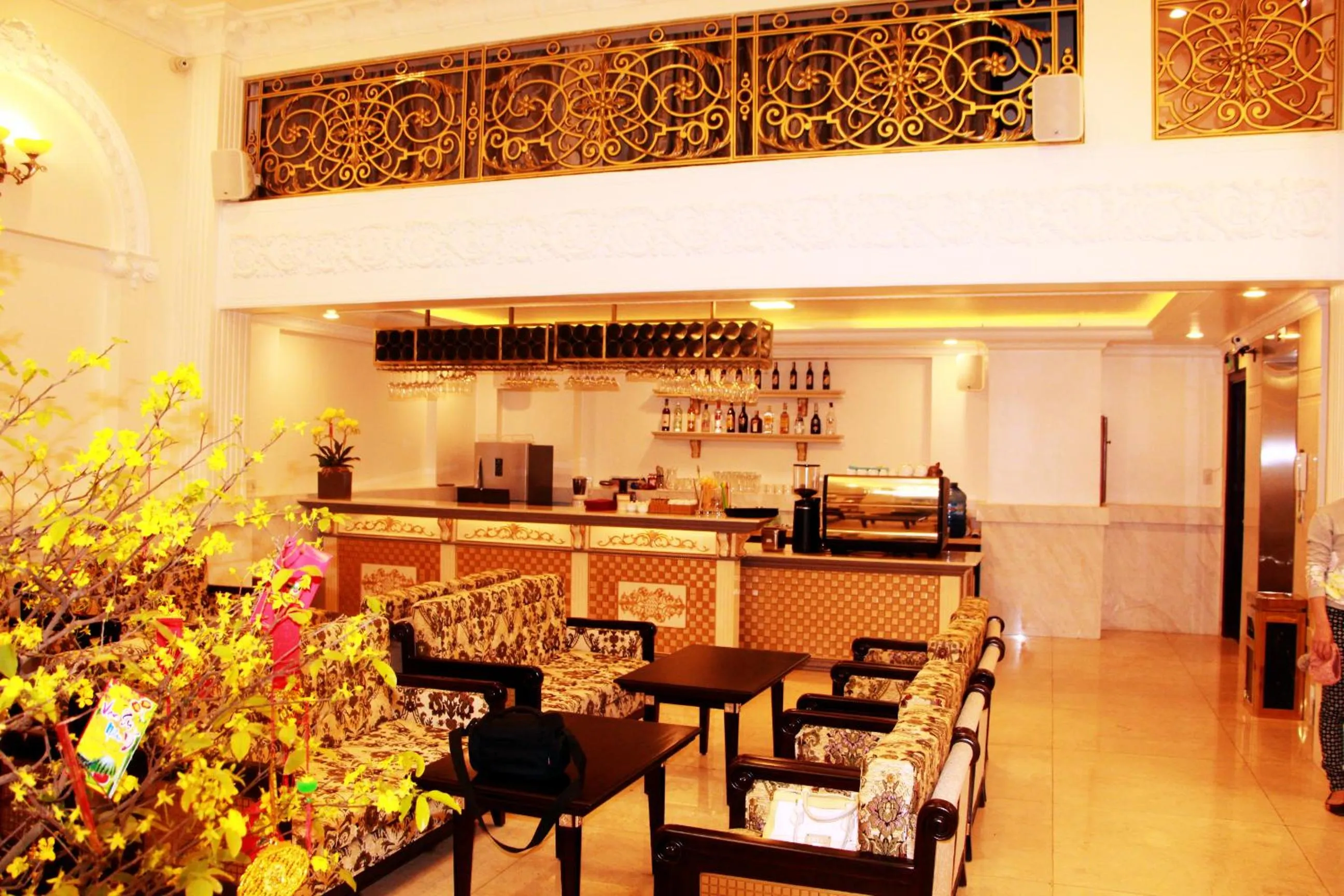 Lounge or bar in Diamond Hotel
