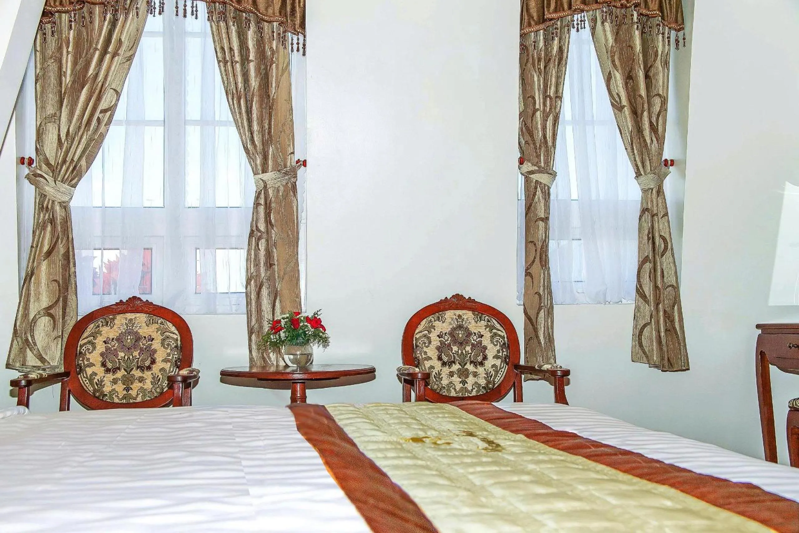 Bed in Diamond Hotel