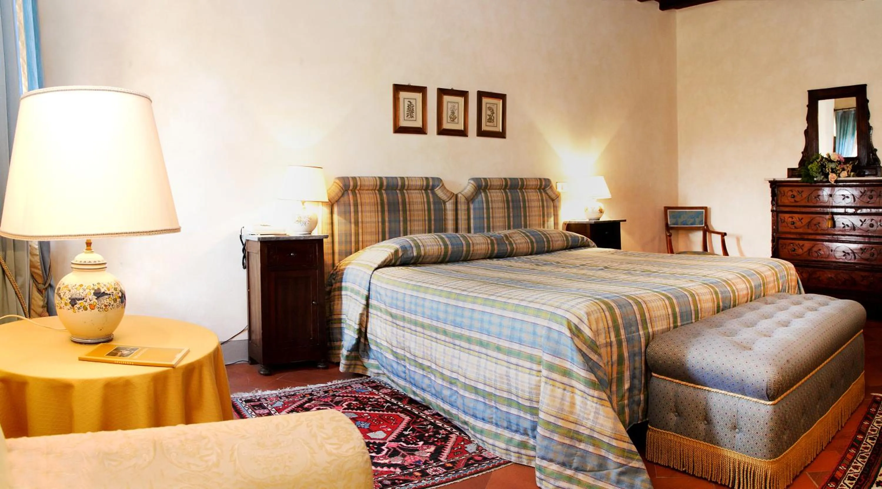 Photo of the whole room, Bed in Castello di Spaltenna Exclusive Resort & Spa