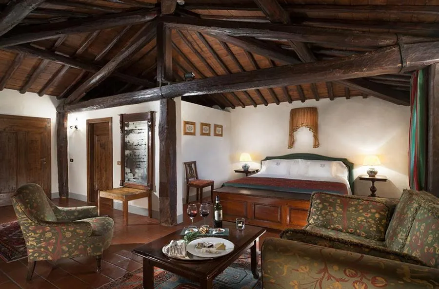 Photo of the whole room, Bed in Castello di Spaltenna Exclusive Resort & Spa