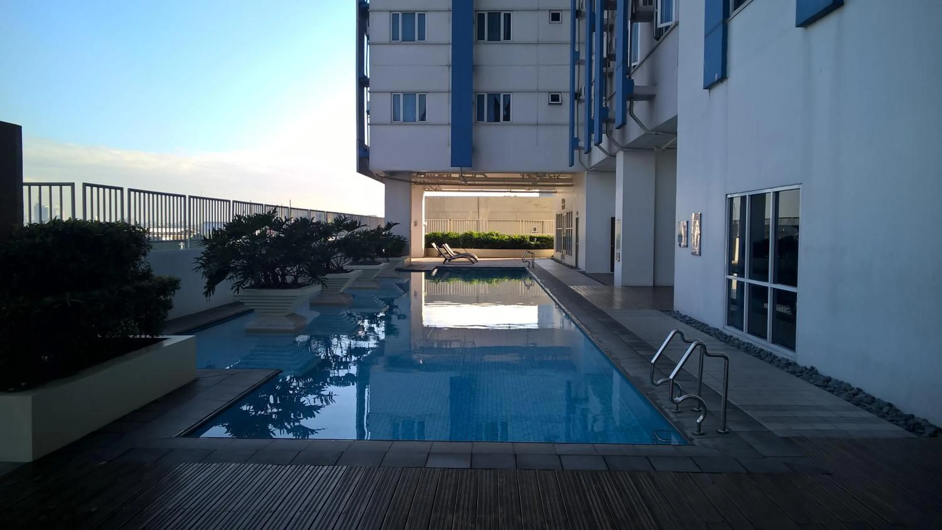 Area and facilities in Studio Deluxe Apartment in Princeton Residences