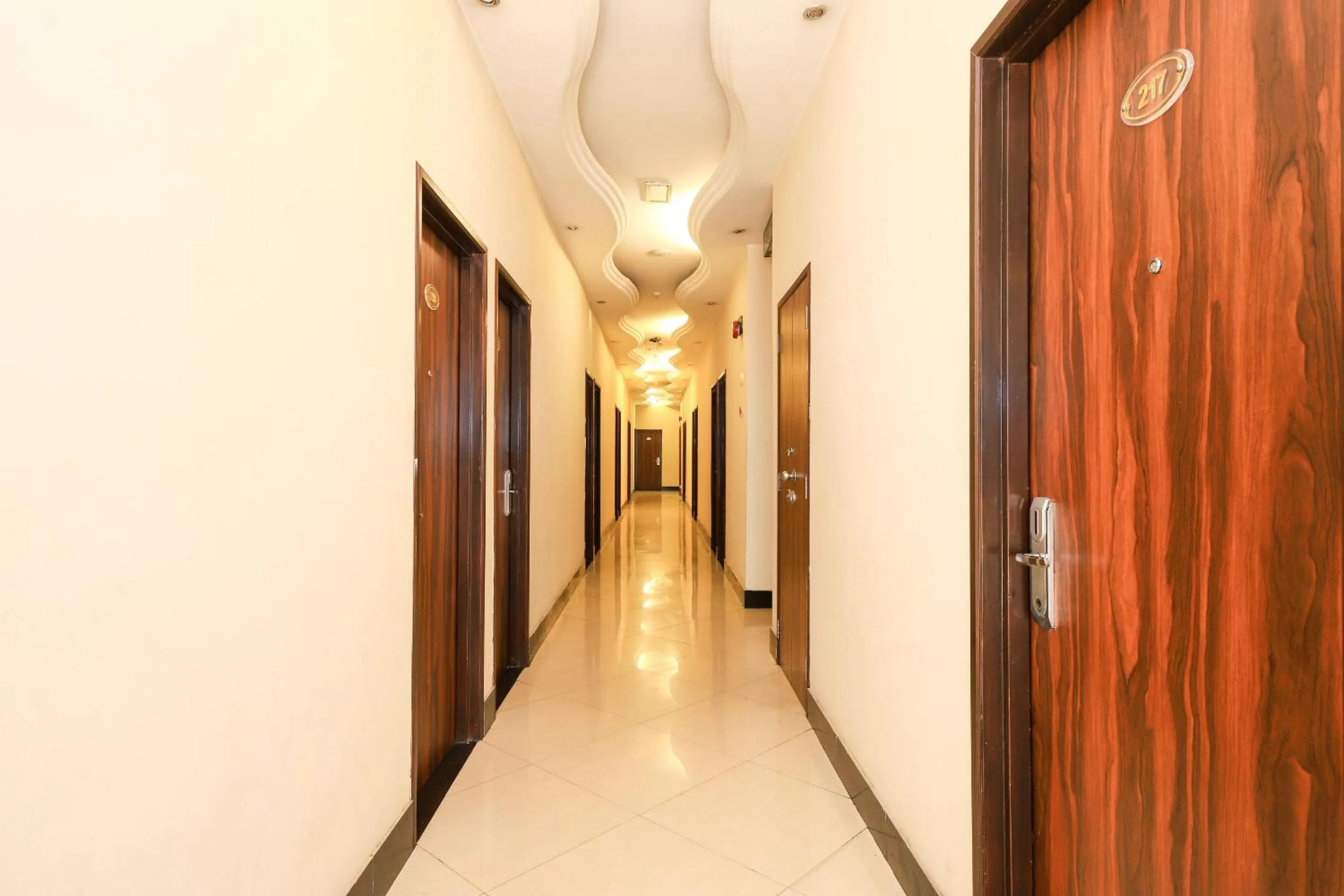 Lobby or reception in OYO 108 Golden Palace Hotel