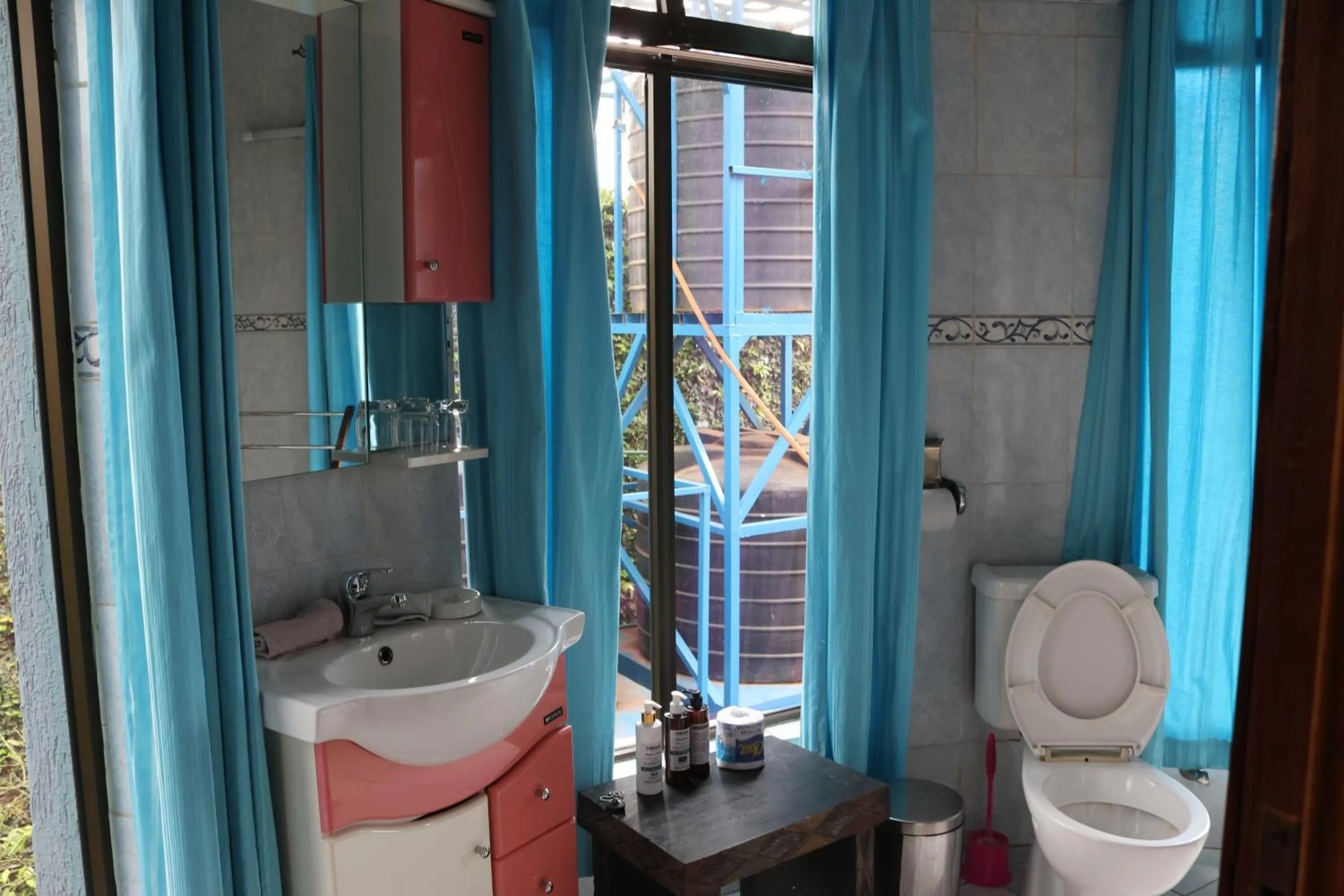 Bathroom in Umusambi B&B