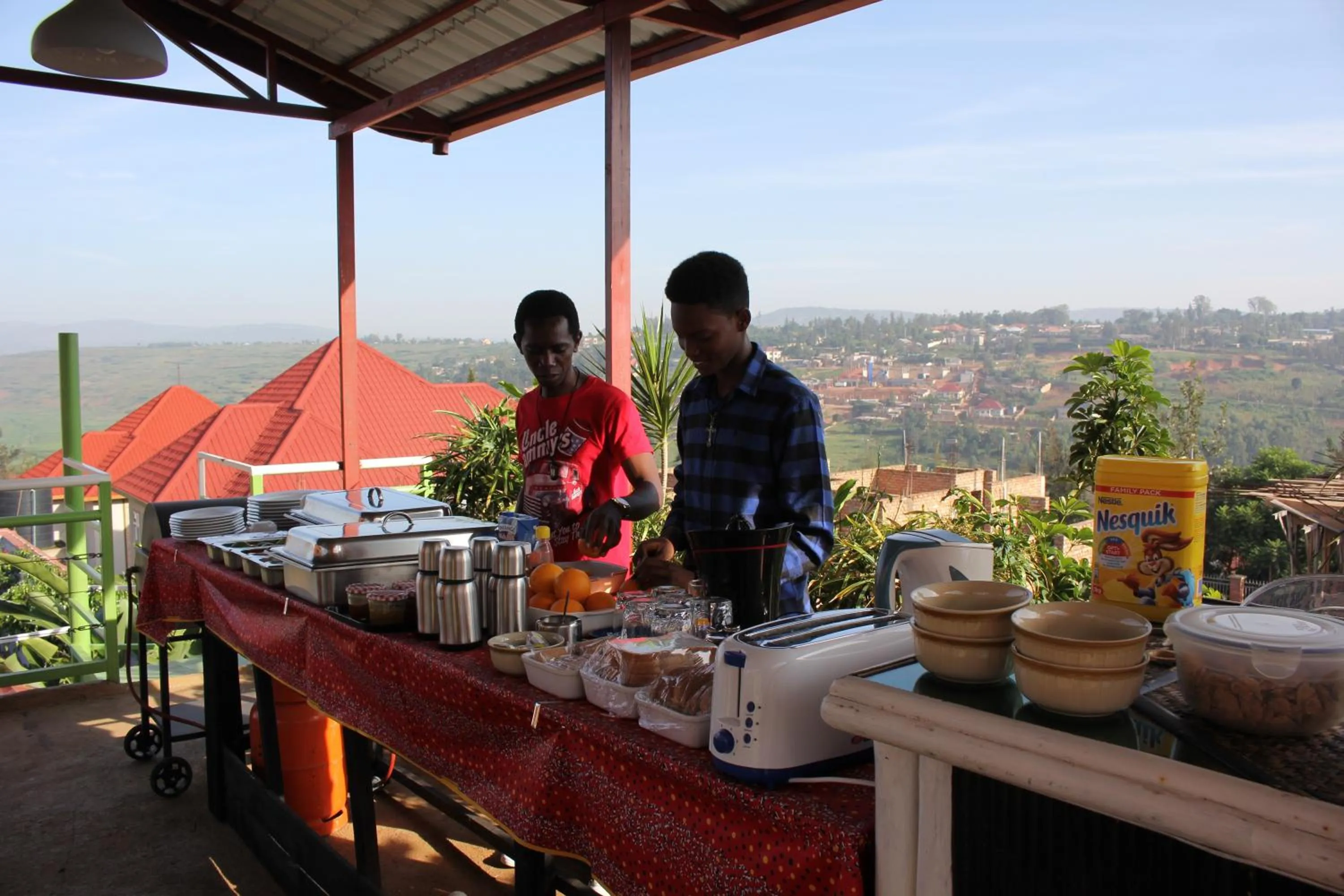 Breakfast in Umusambi B&B