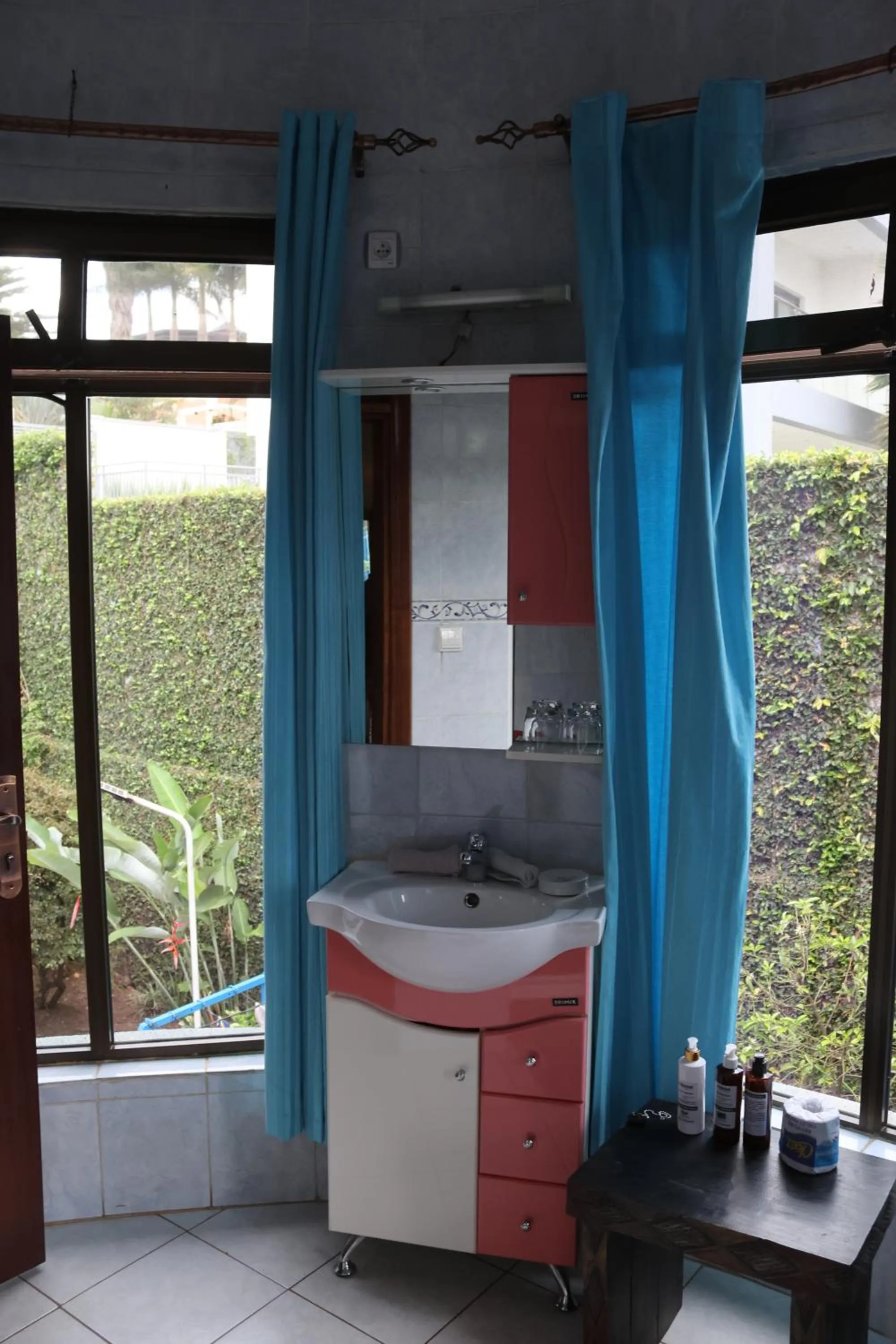 Bathroom in Umusambi B&B