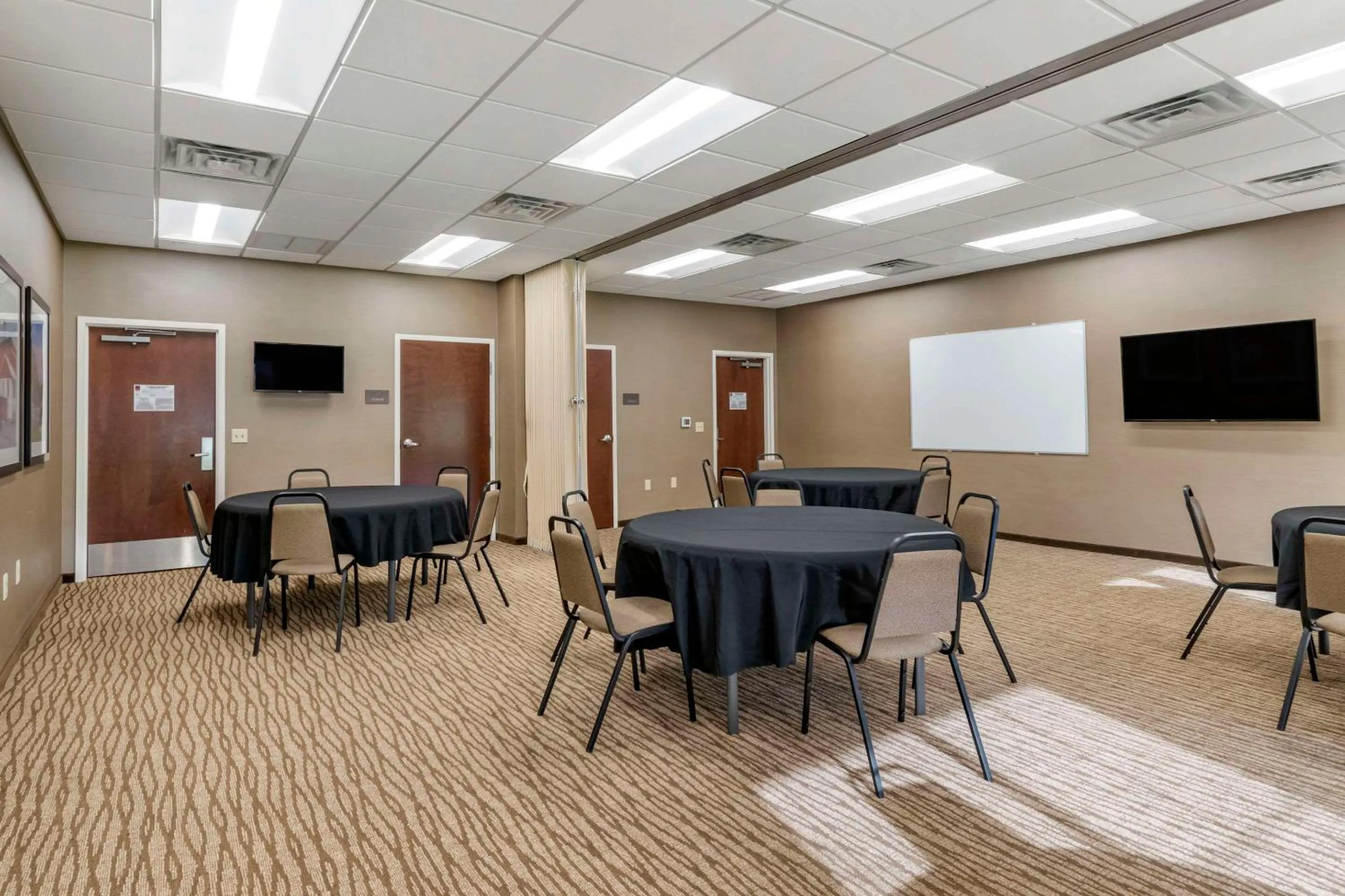 Meeting/conference room in Comfort Suites Manheim - Lancaster