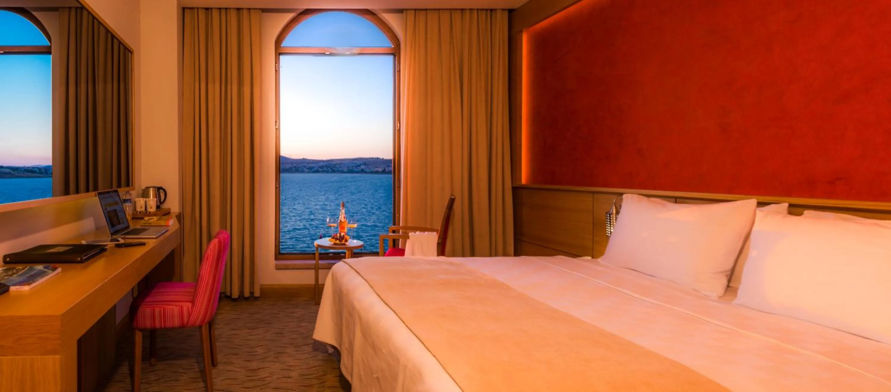 Sea view, Bed in Bacacan Otel