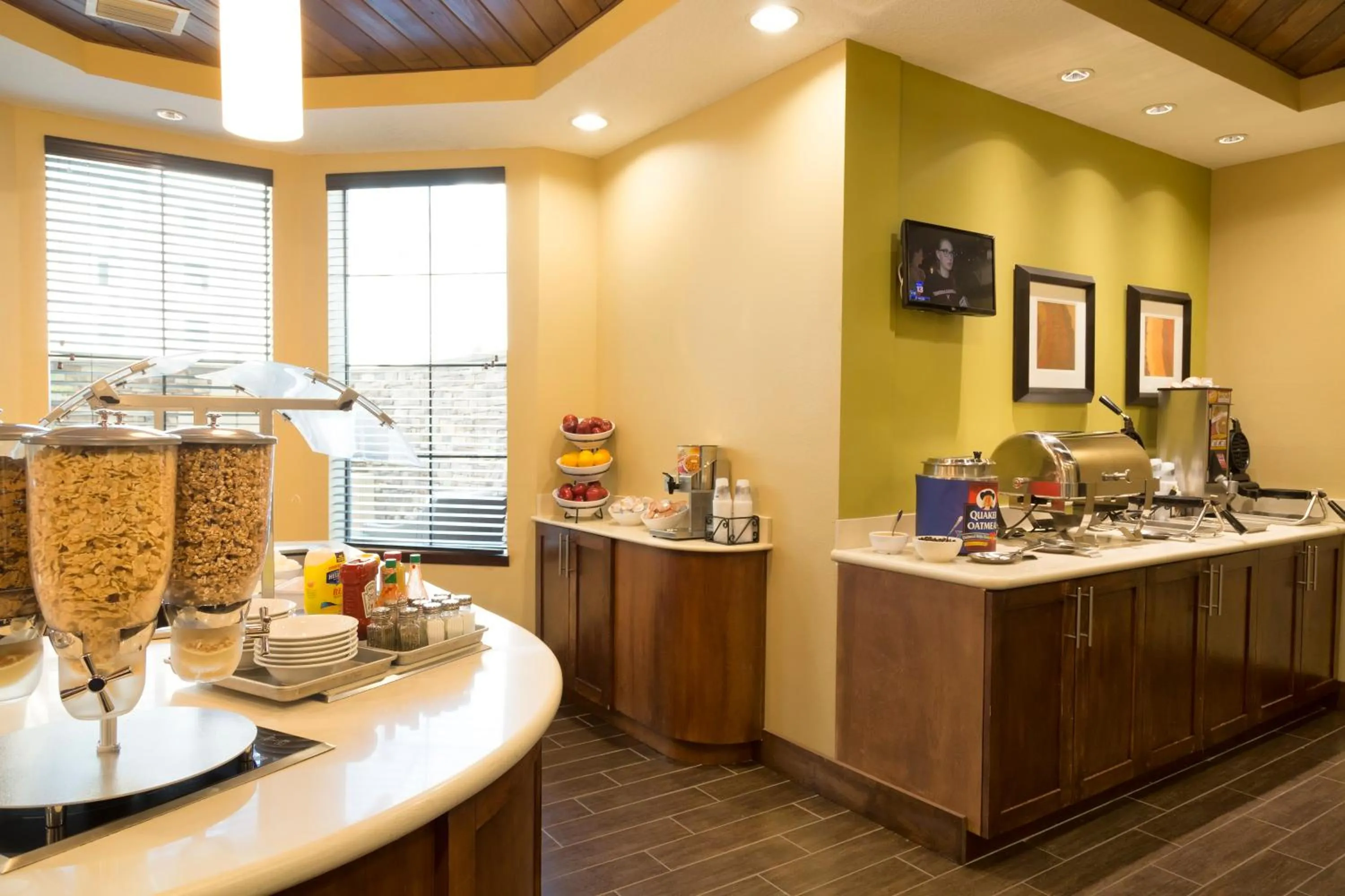Restaurant/places to eat in Staybridge Suites Orlando at SeaWorld by IHG - Free Breakfast & Shuttle to SeaWorld Parks