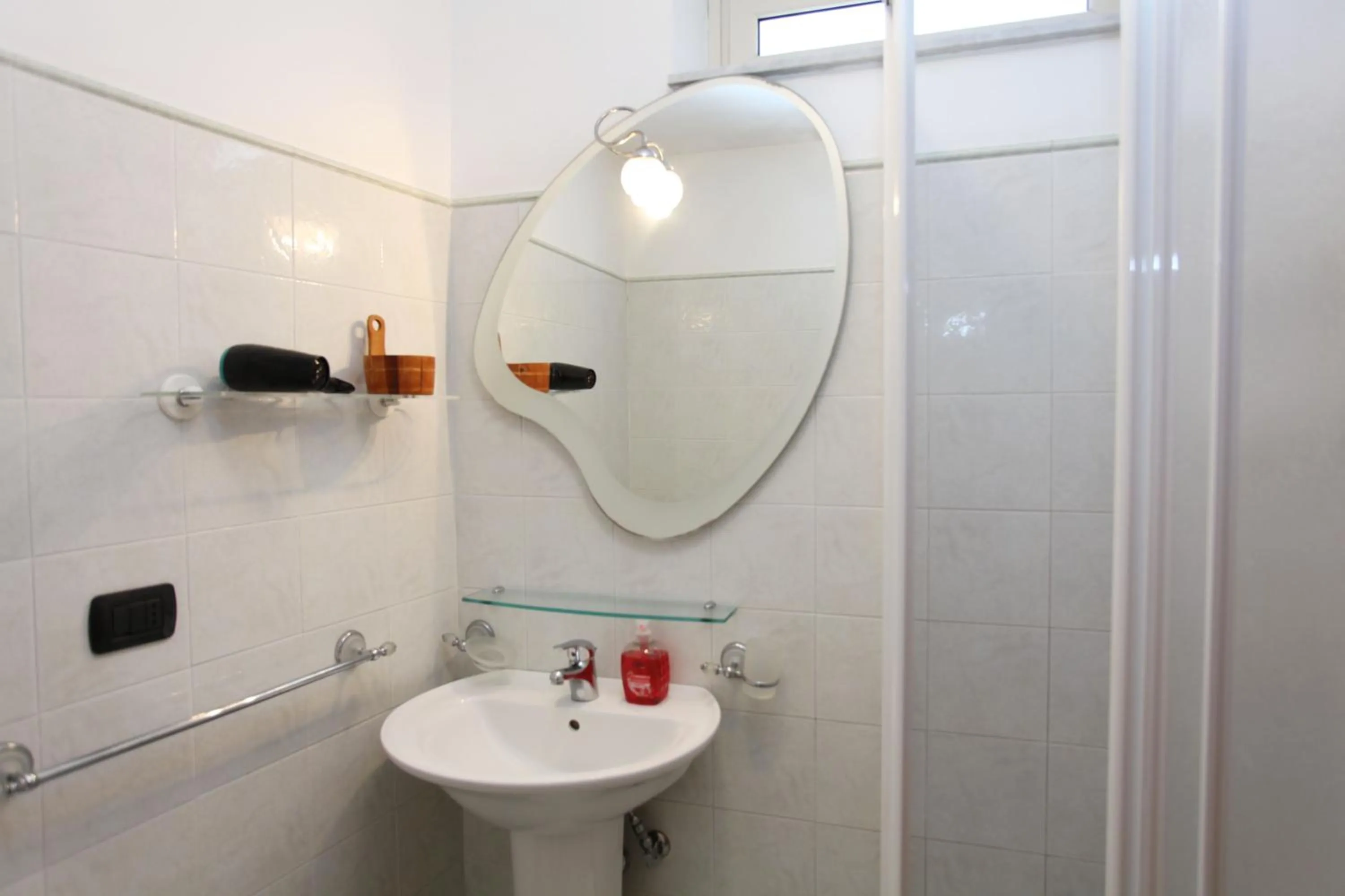 Bathroom in Taormina Bed and BeerCraft