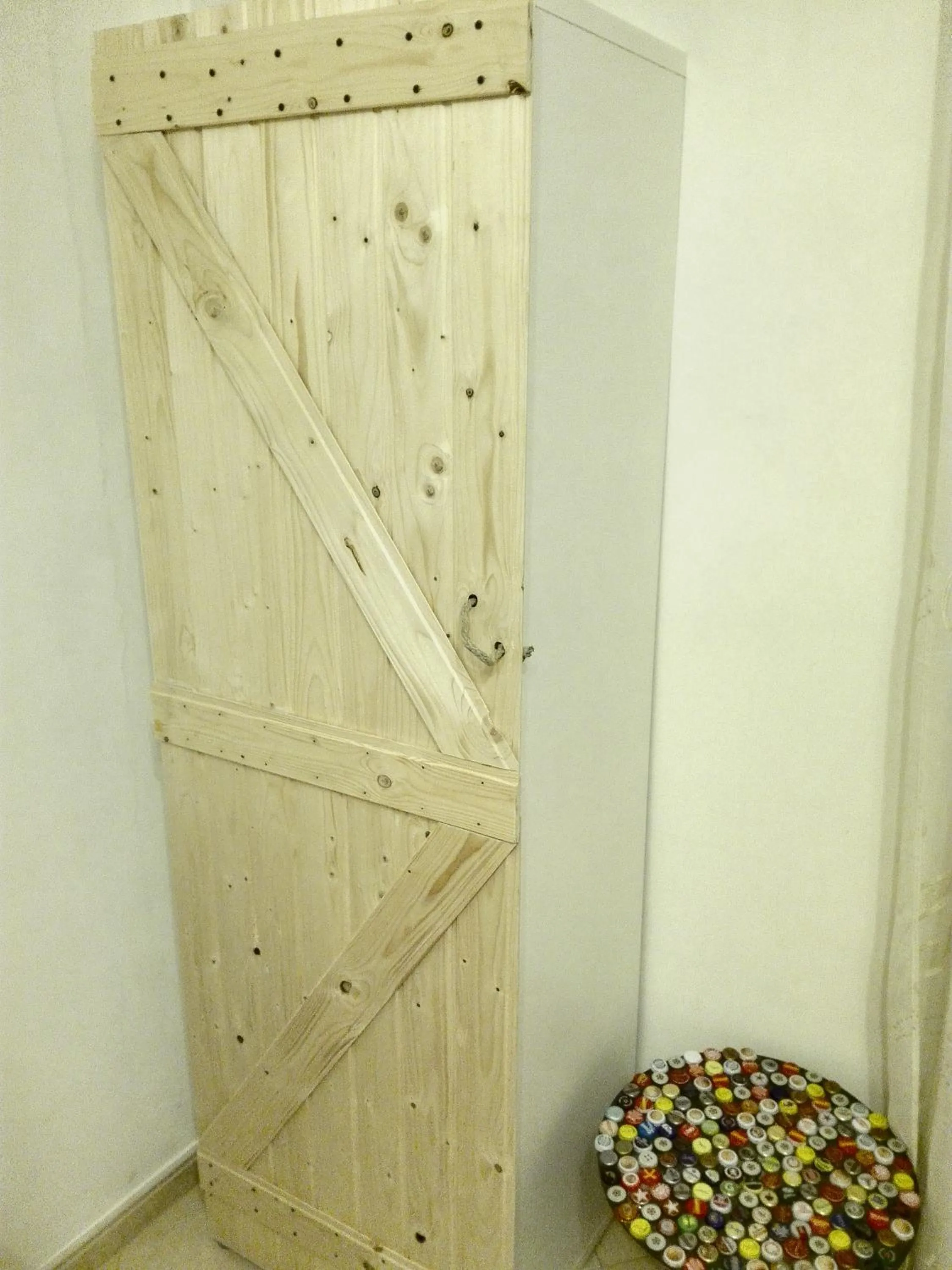 Decorative detail in Taormina Bed and BeerCraft