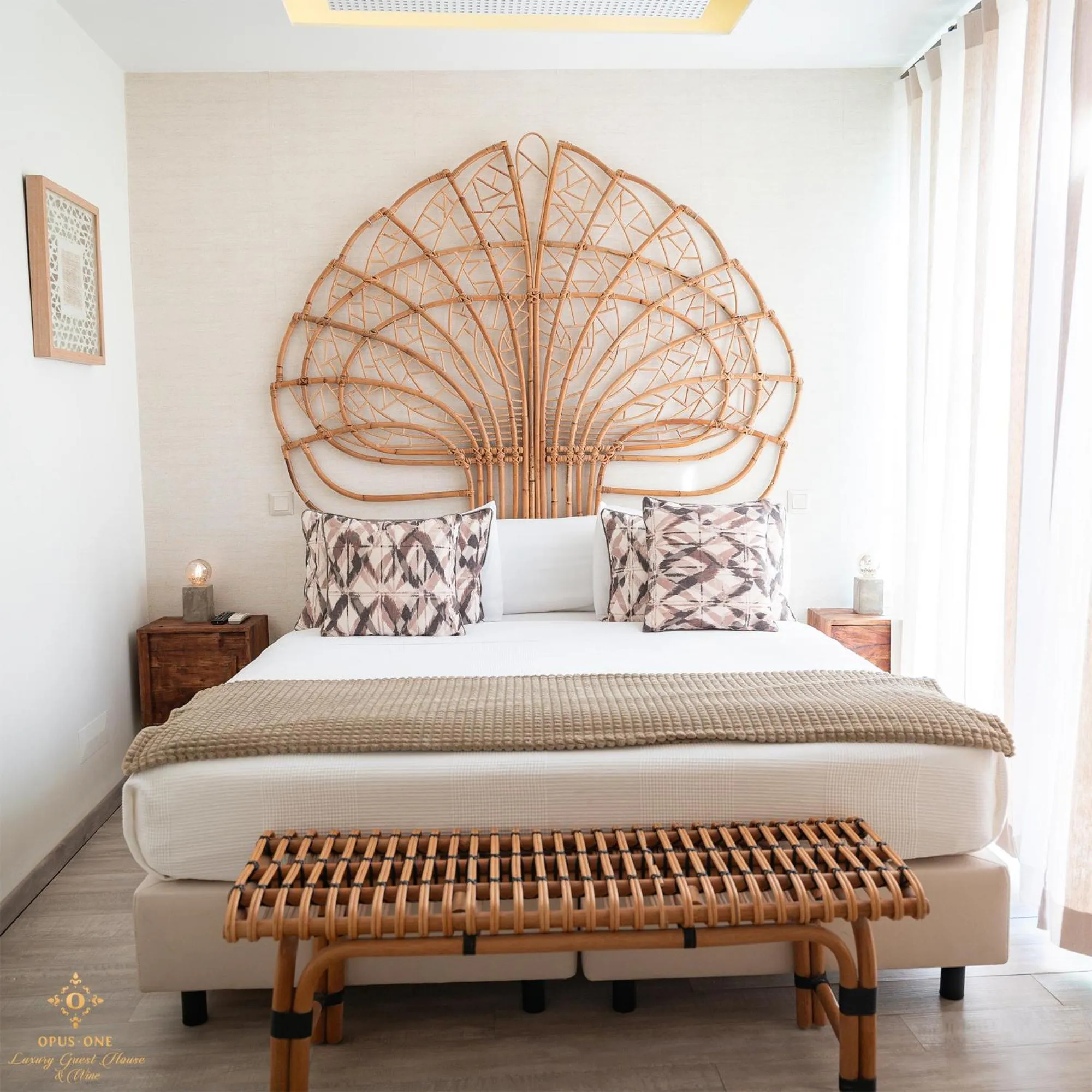 Opus One Luxury Guest House & Wine