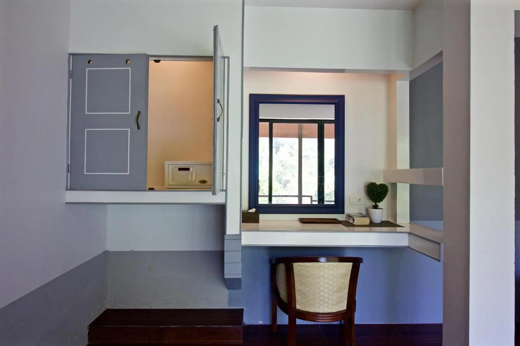 Photo of the whole room in Balcony Villa