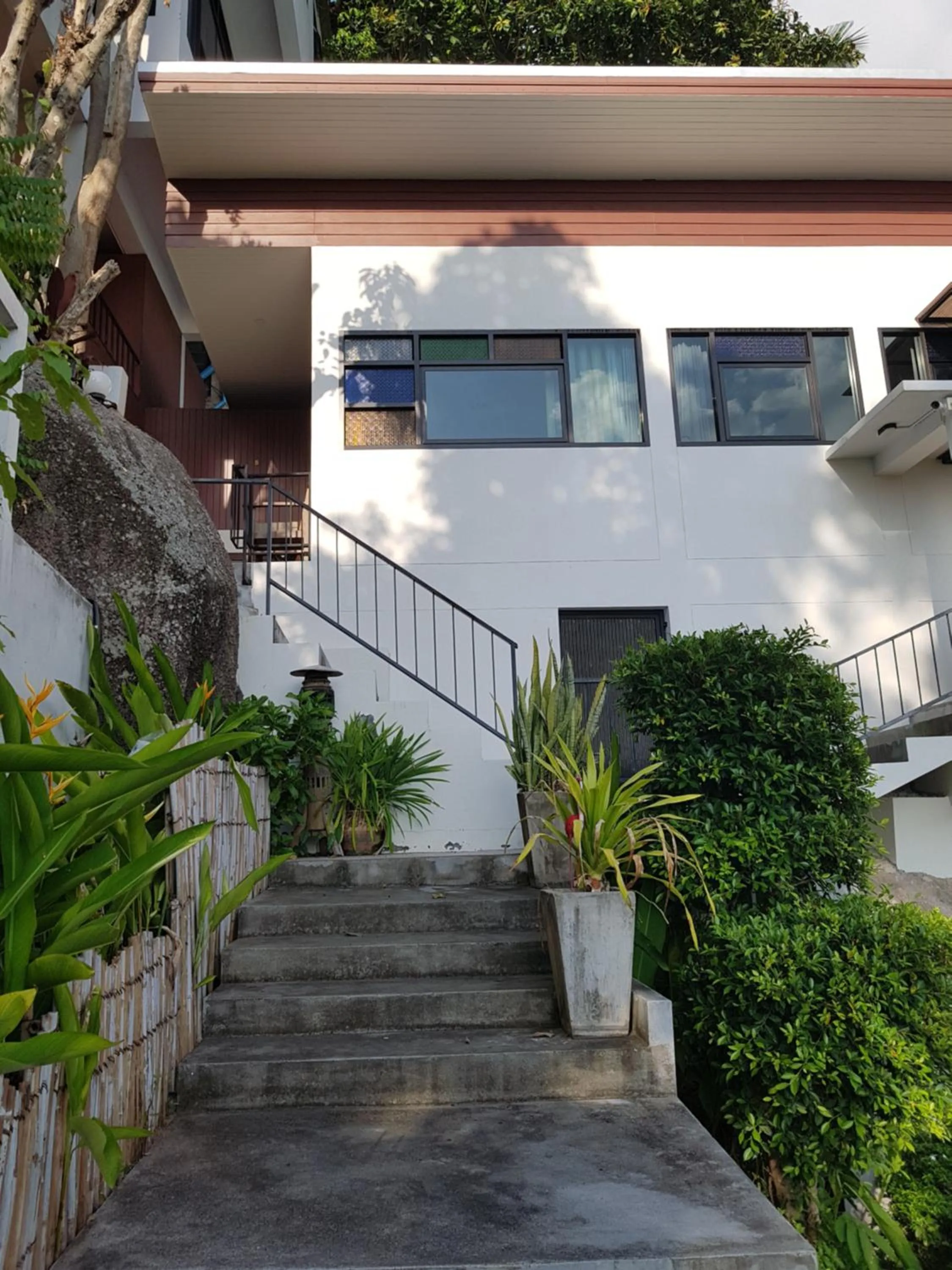 Facade/entrance in Balcony Villa