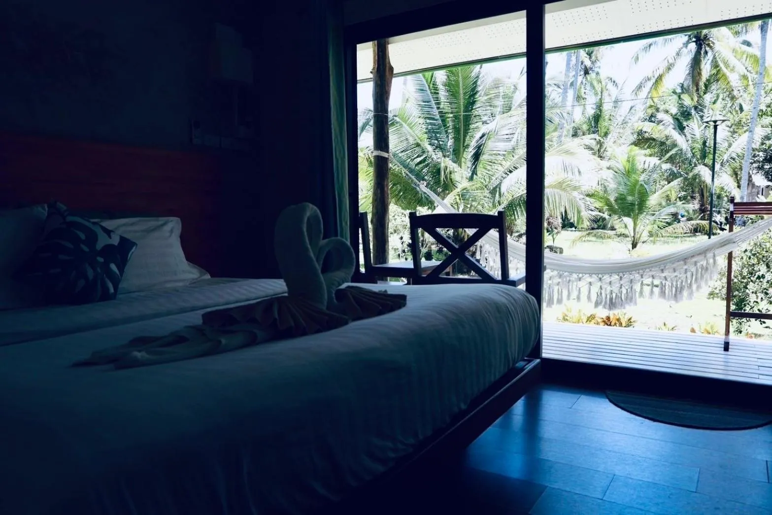 Bed in Suan Maprao Ko Kut Resort