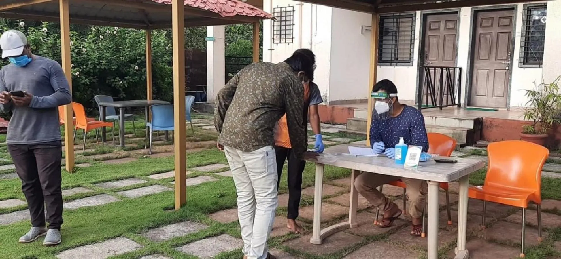 Property building in Whistling Waves Beach Resort