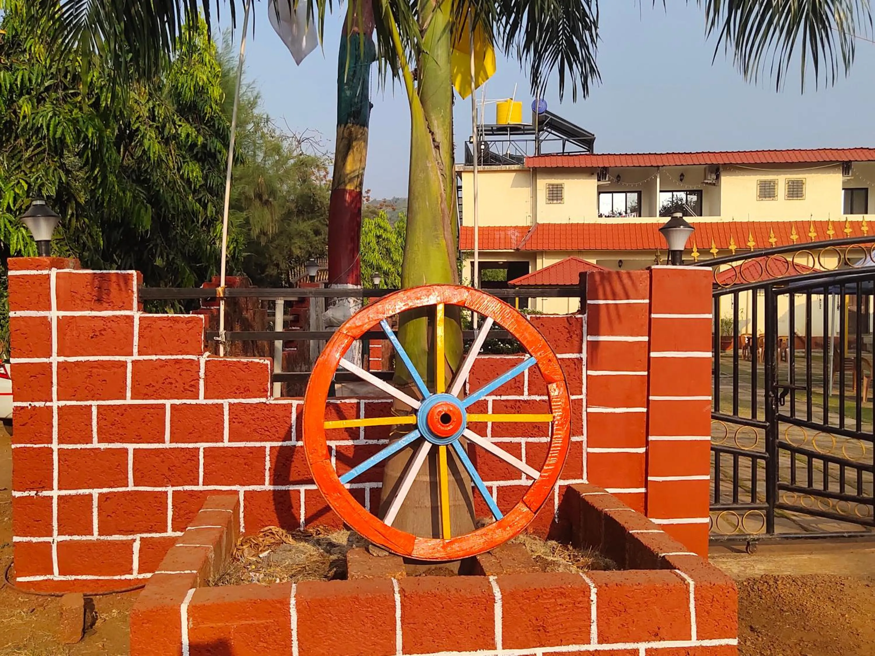 Facade/entrance in Whistling Waves Beach Resort