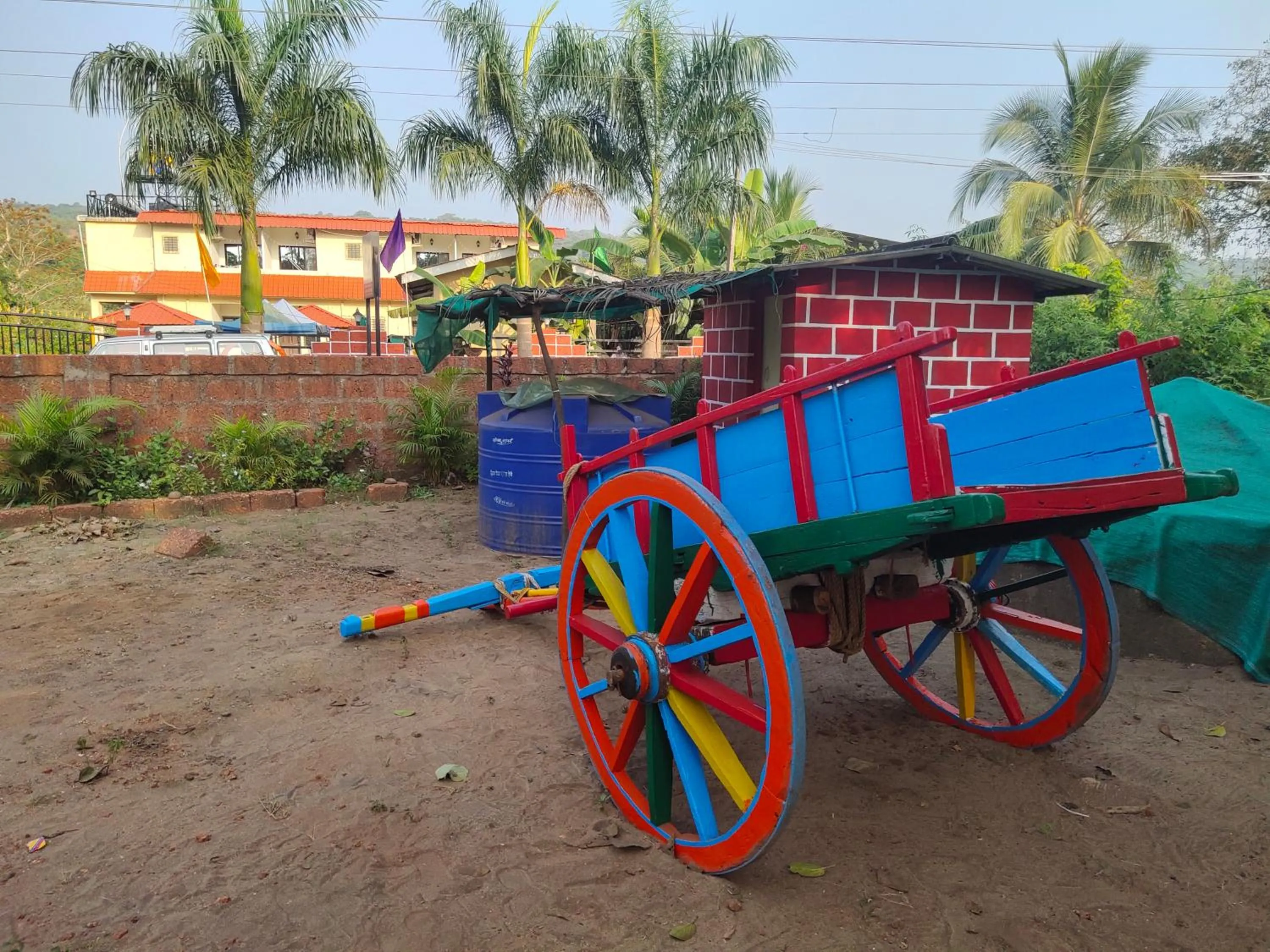 Decorative detail in Whistling Waves Beach Resort