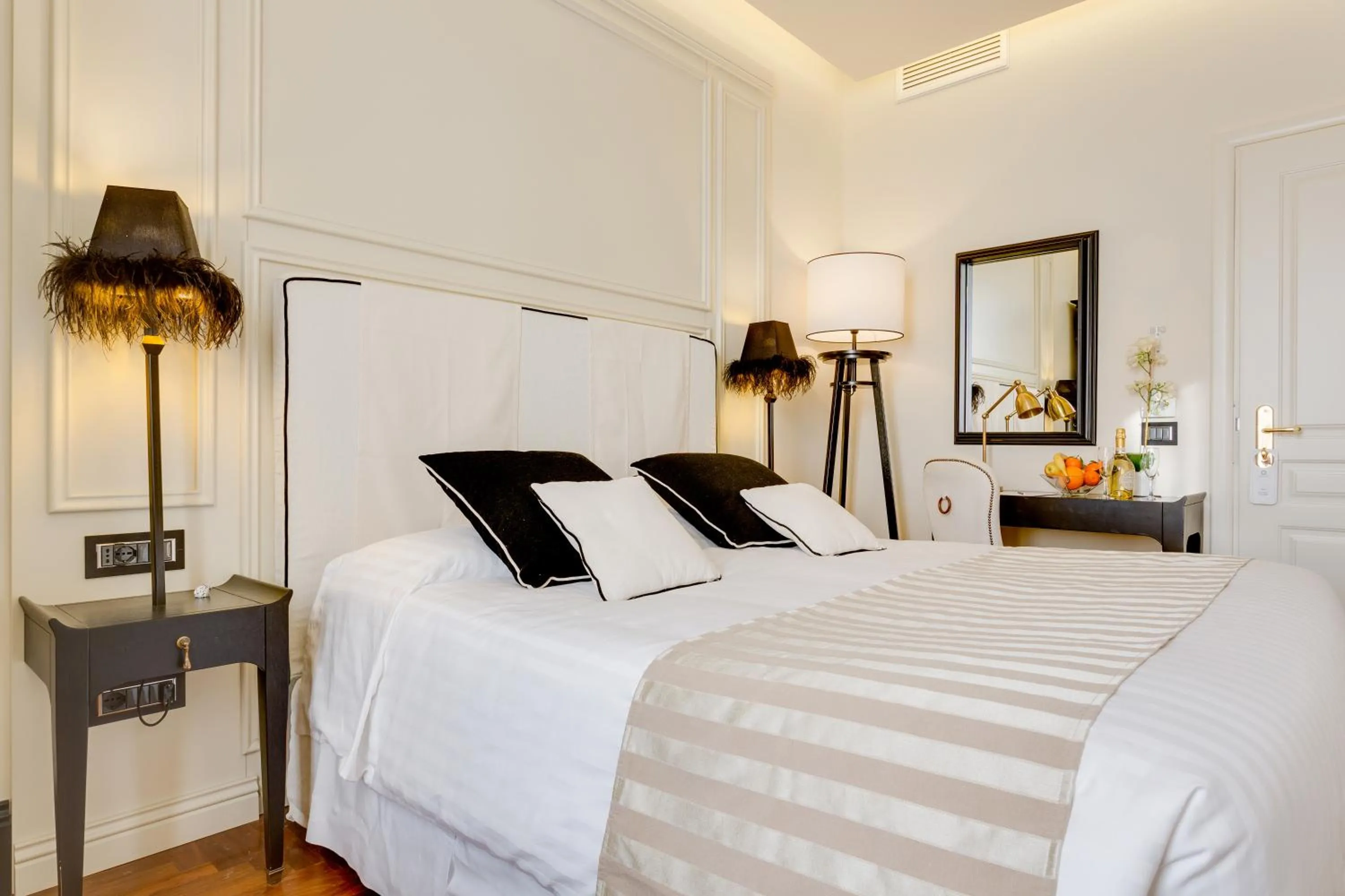 Bed in Bellezza Al Colosseo - B&B & Apts