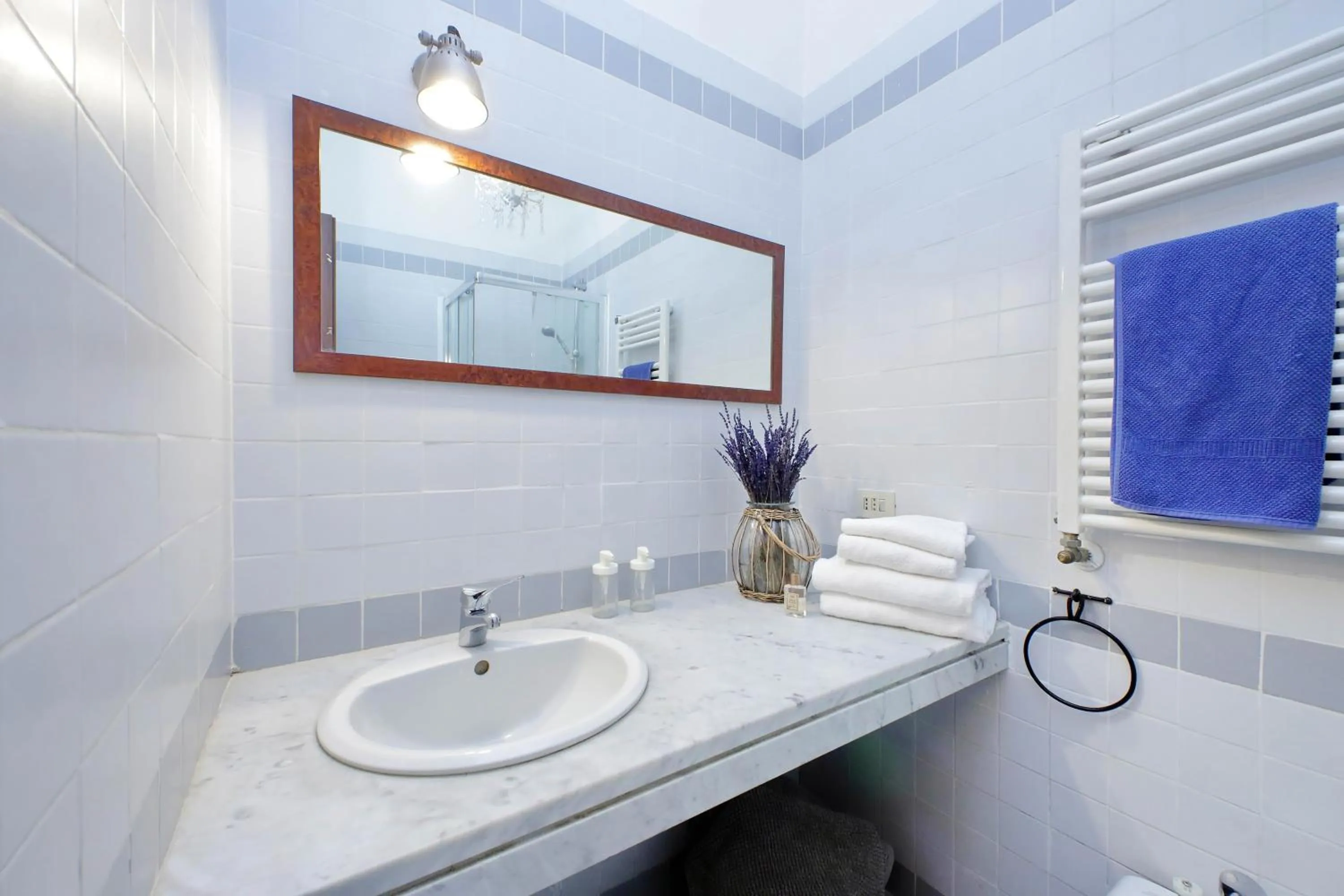 Bathroom in Bellezza Al Colosseo - B&B & Apts