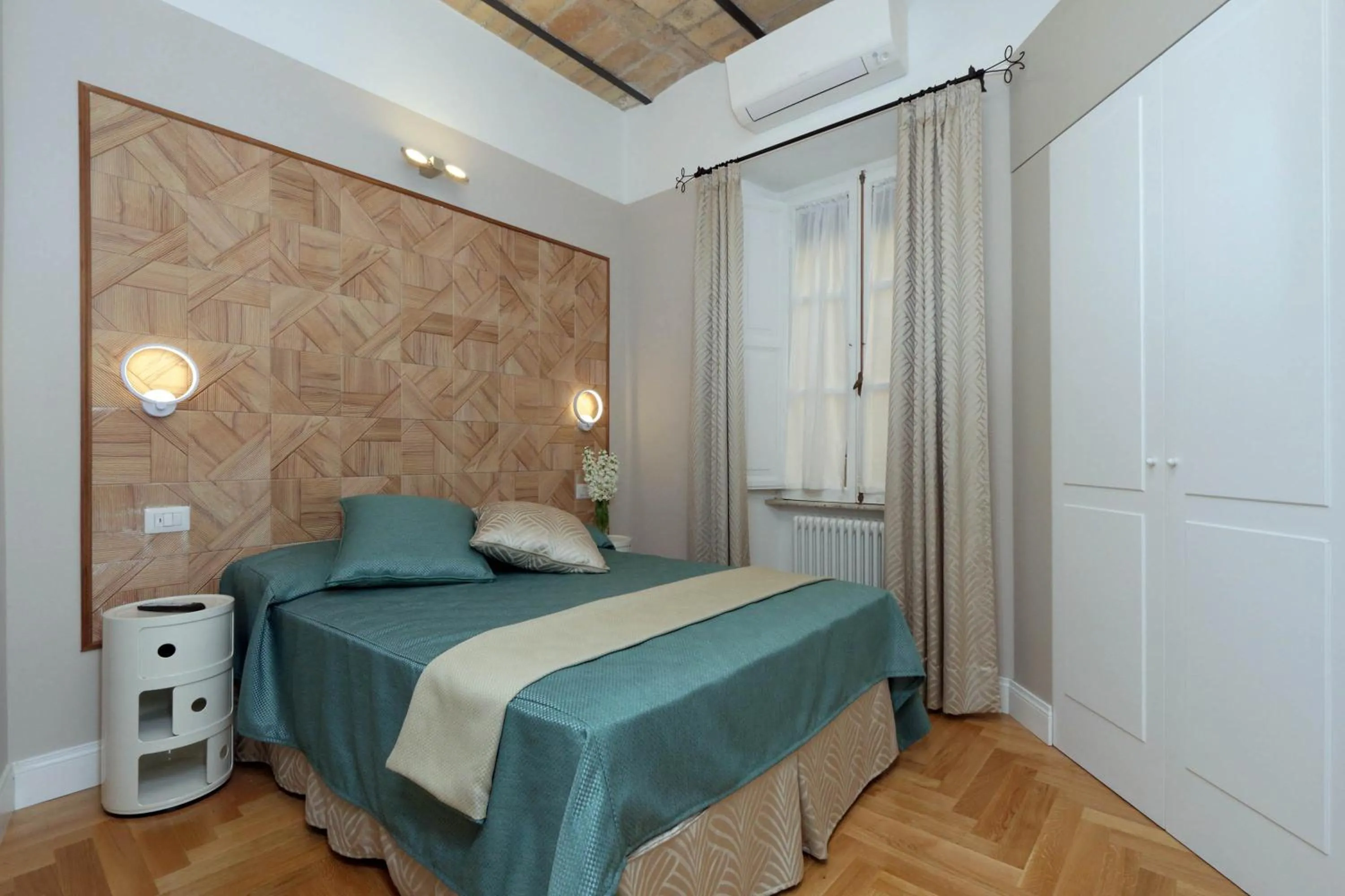 Bed in Bellezza Al Colosseo - B&B & Apts
