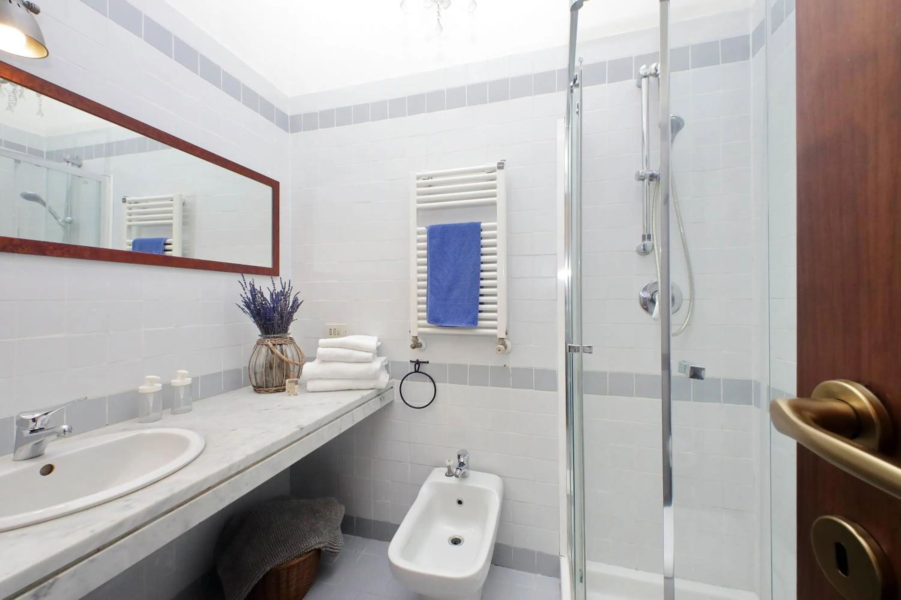 Shower in Bellezza Al Colosseo - B&B & Apts