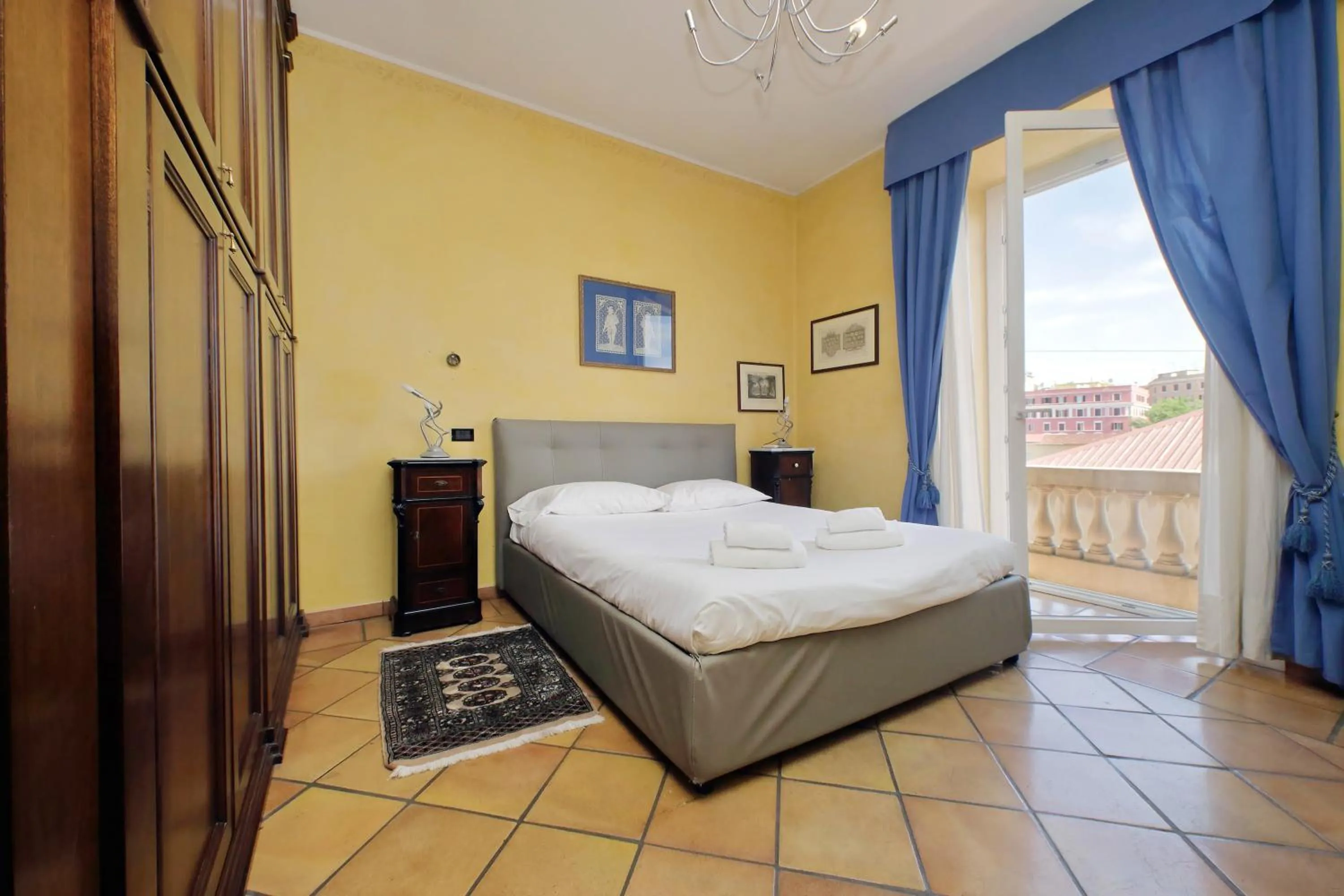 Bed in Bellezza Al Colosseo - B&B & Apts