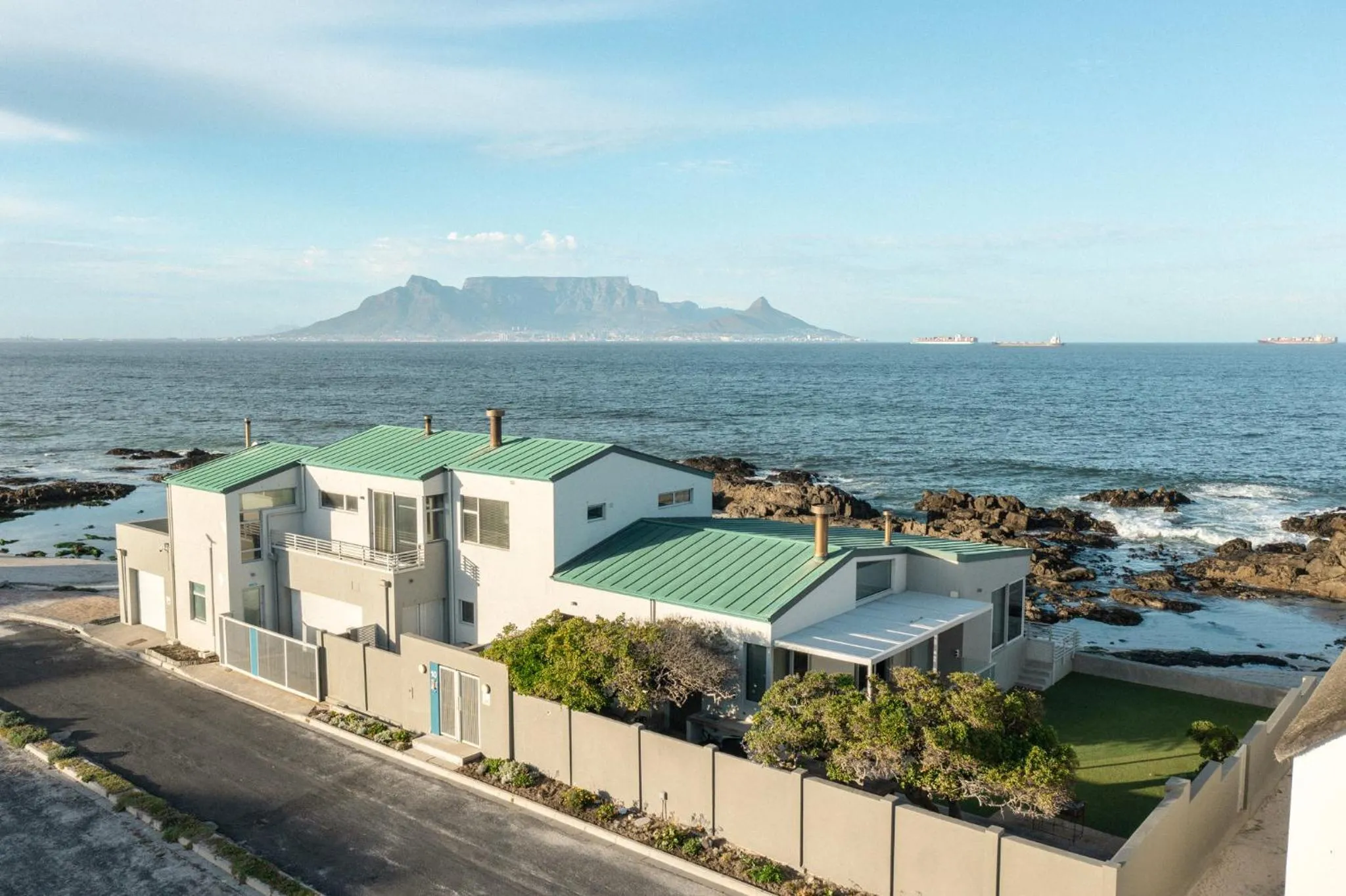 Property building in Bokkombaai
