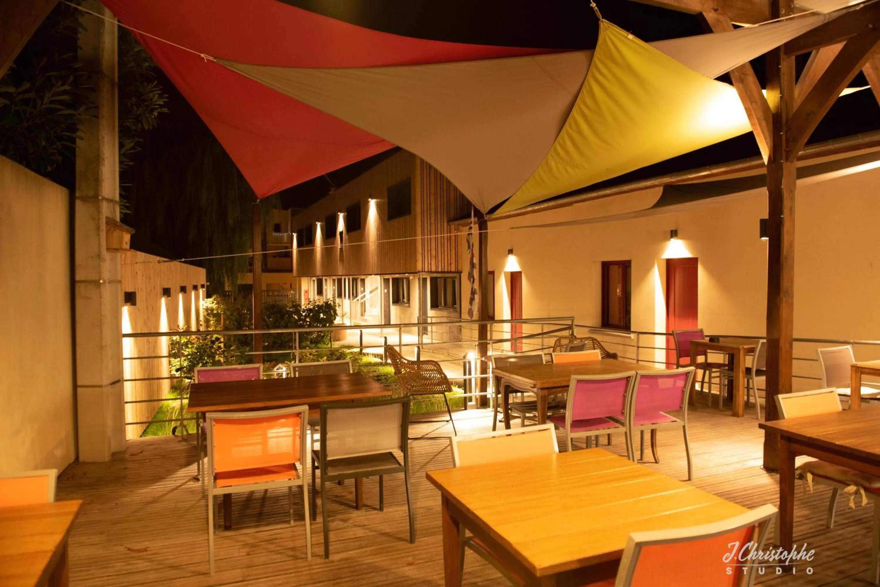 Property building in Logis - Hotel & Restaurant La Corne d 'Abondance