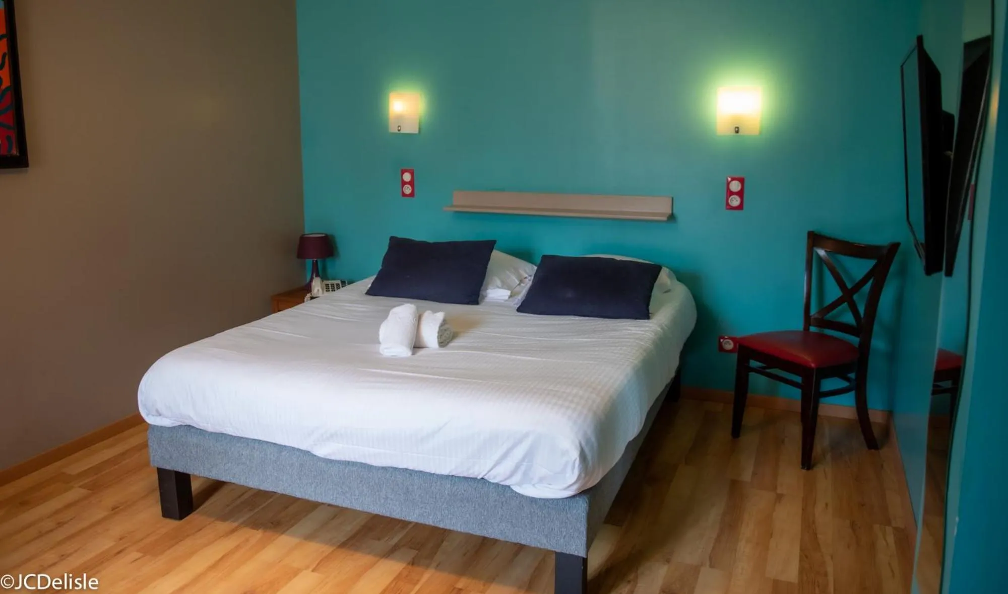 Bed in Logis - Hotel & Restaurant La Corne d 'Abondance