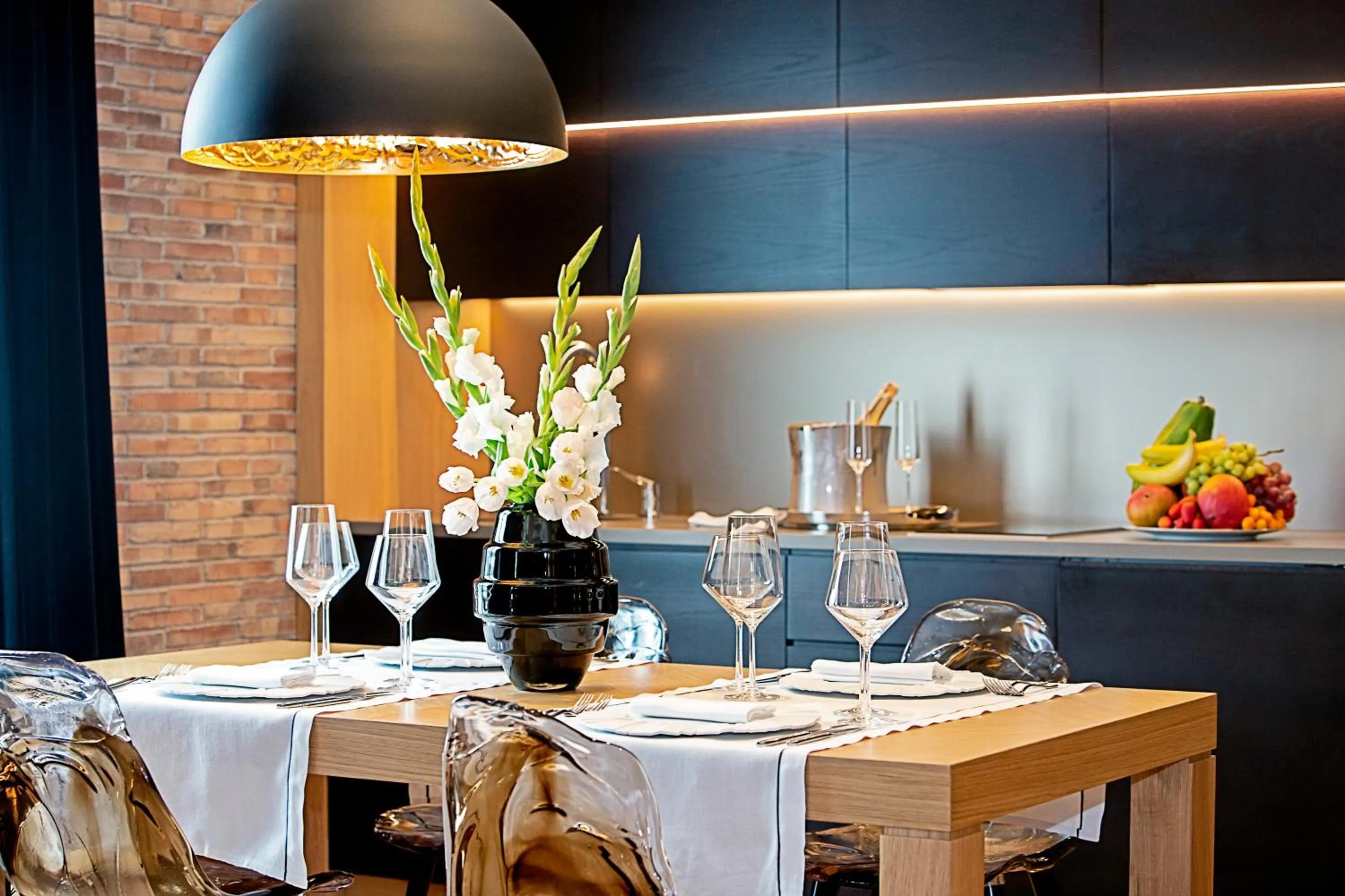 Food and drinks in Monument Hotel