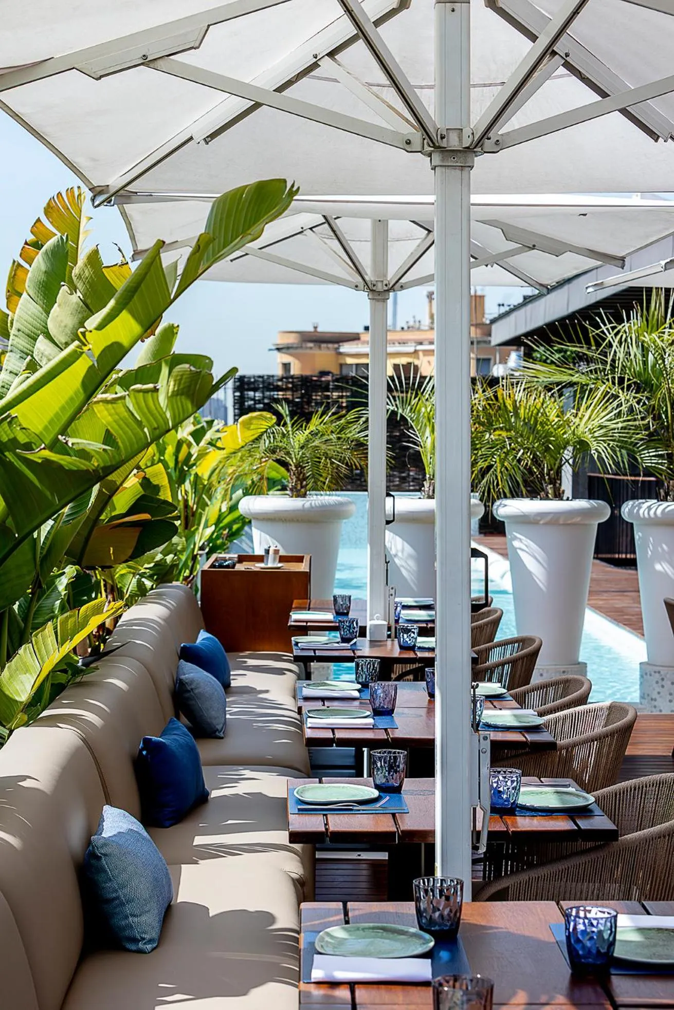 Restaurant/places to eat in Monument Hotel