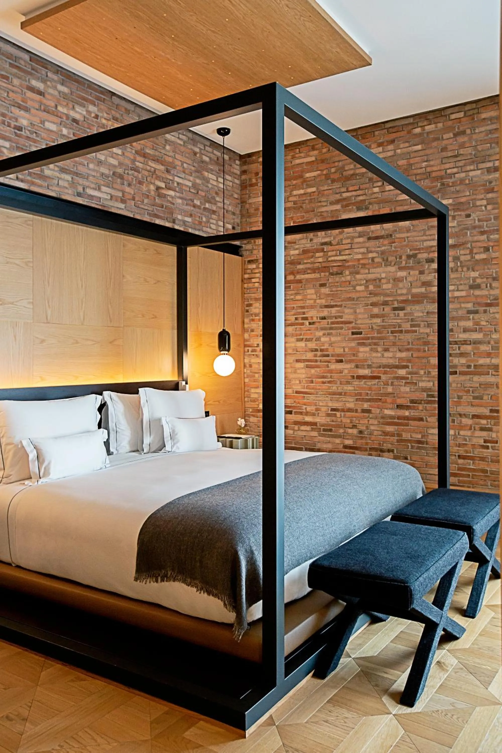 Bed in Monument Hotel