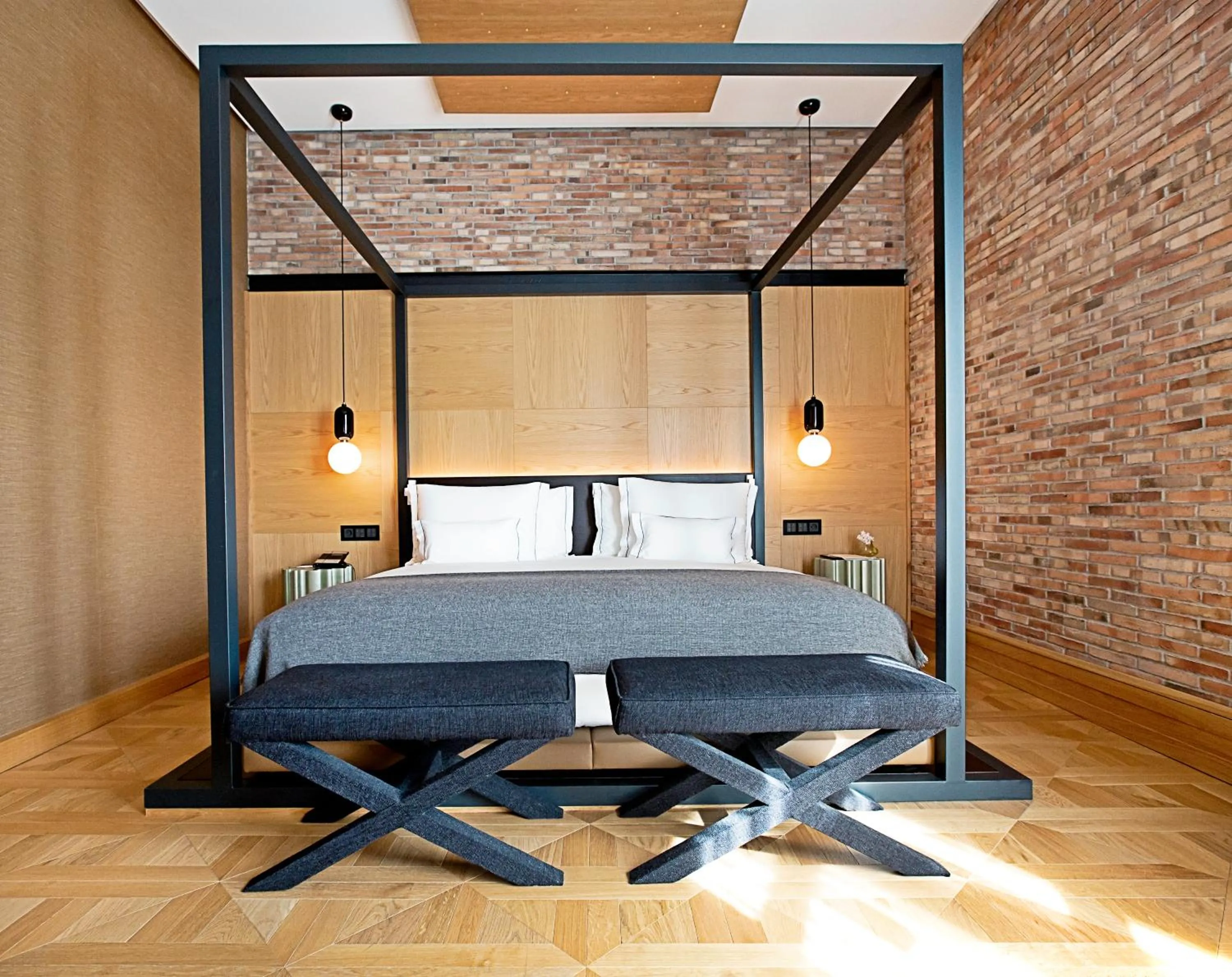 Bed in Monument Hotel