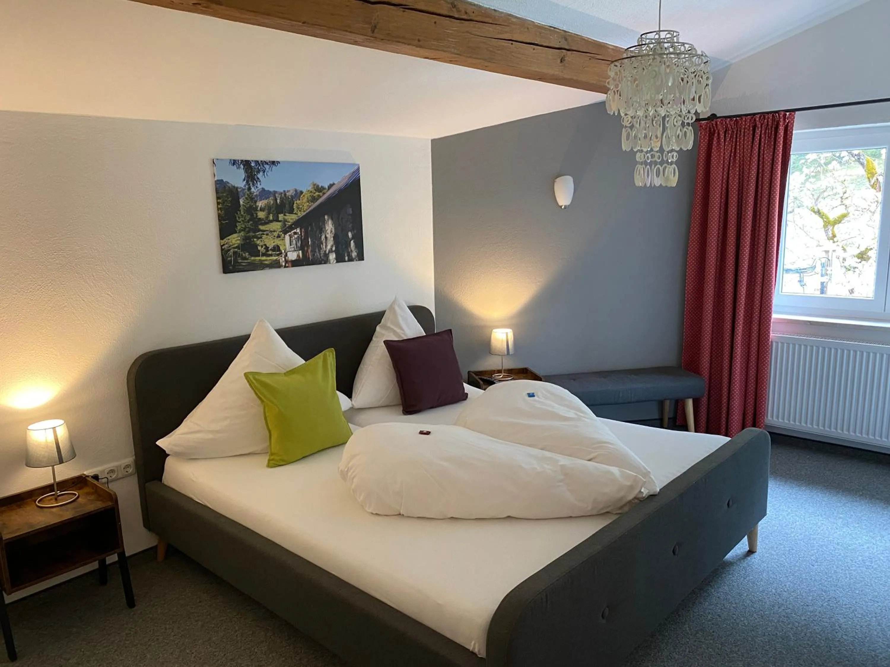 Bed in Grüner Hut - DEIN BERGHOTEL