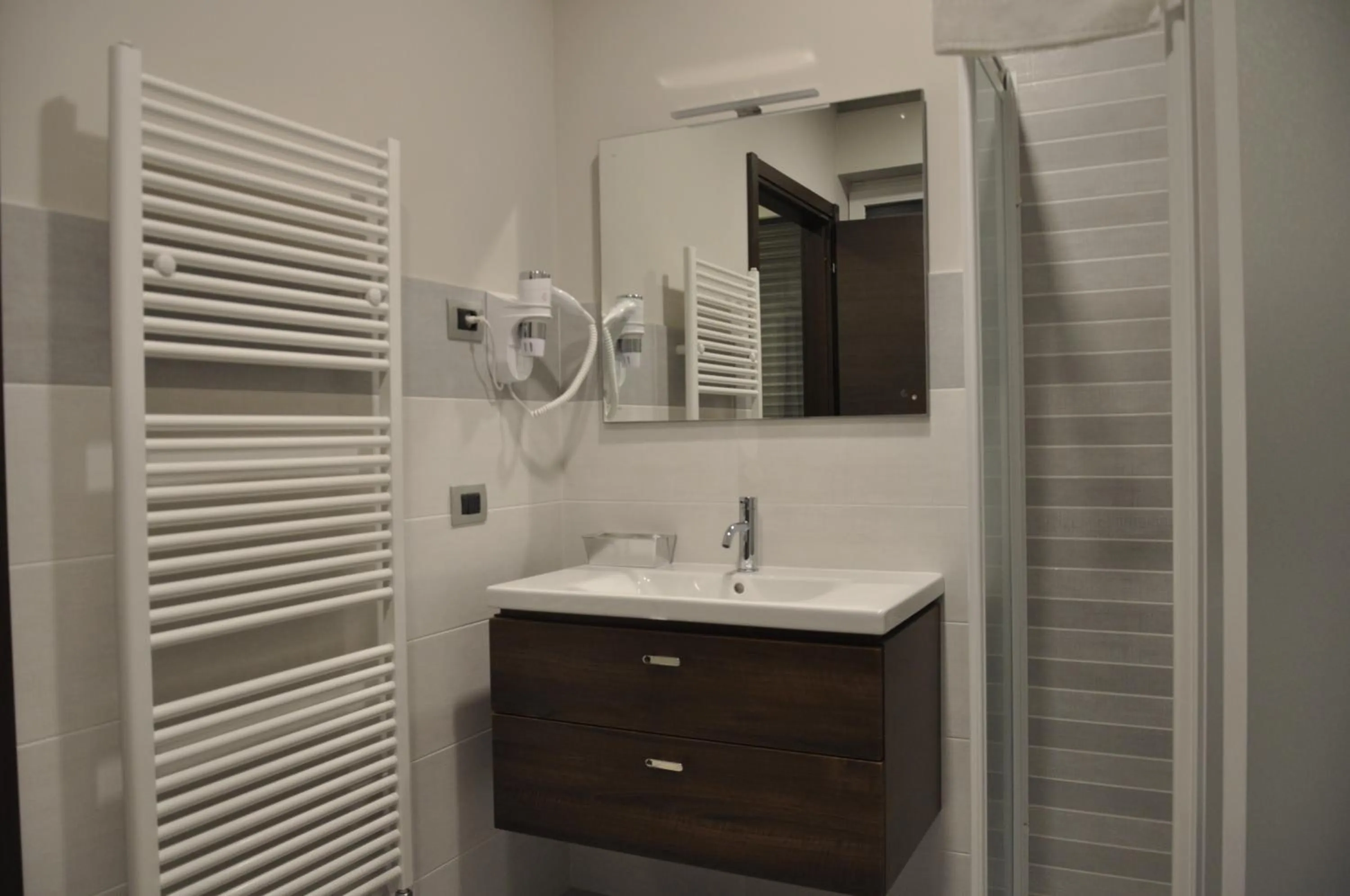 Bathroom in Millaenya Inn