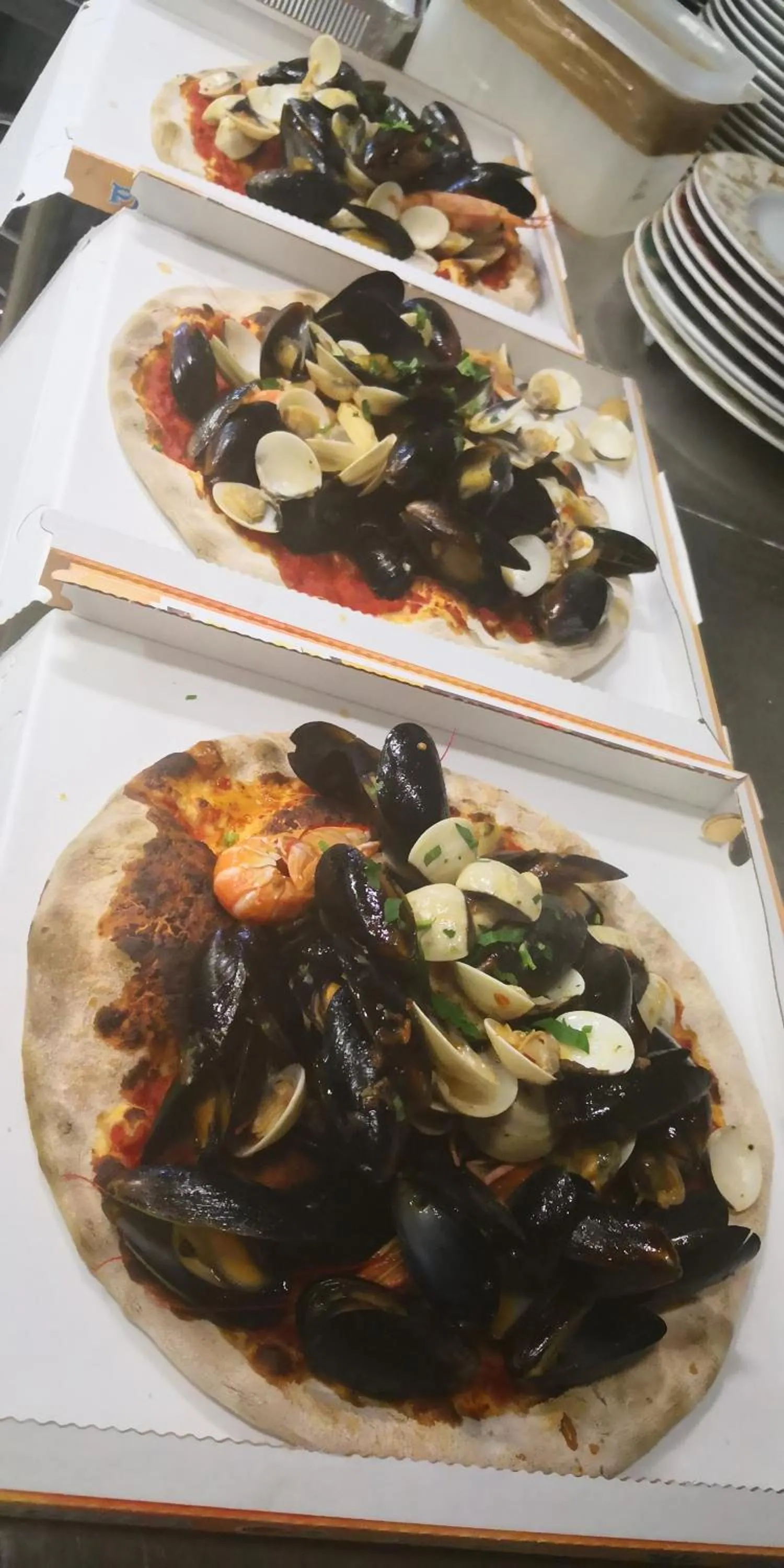 Restaurant/places to eat in Millaenya Inn