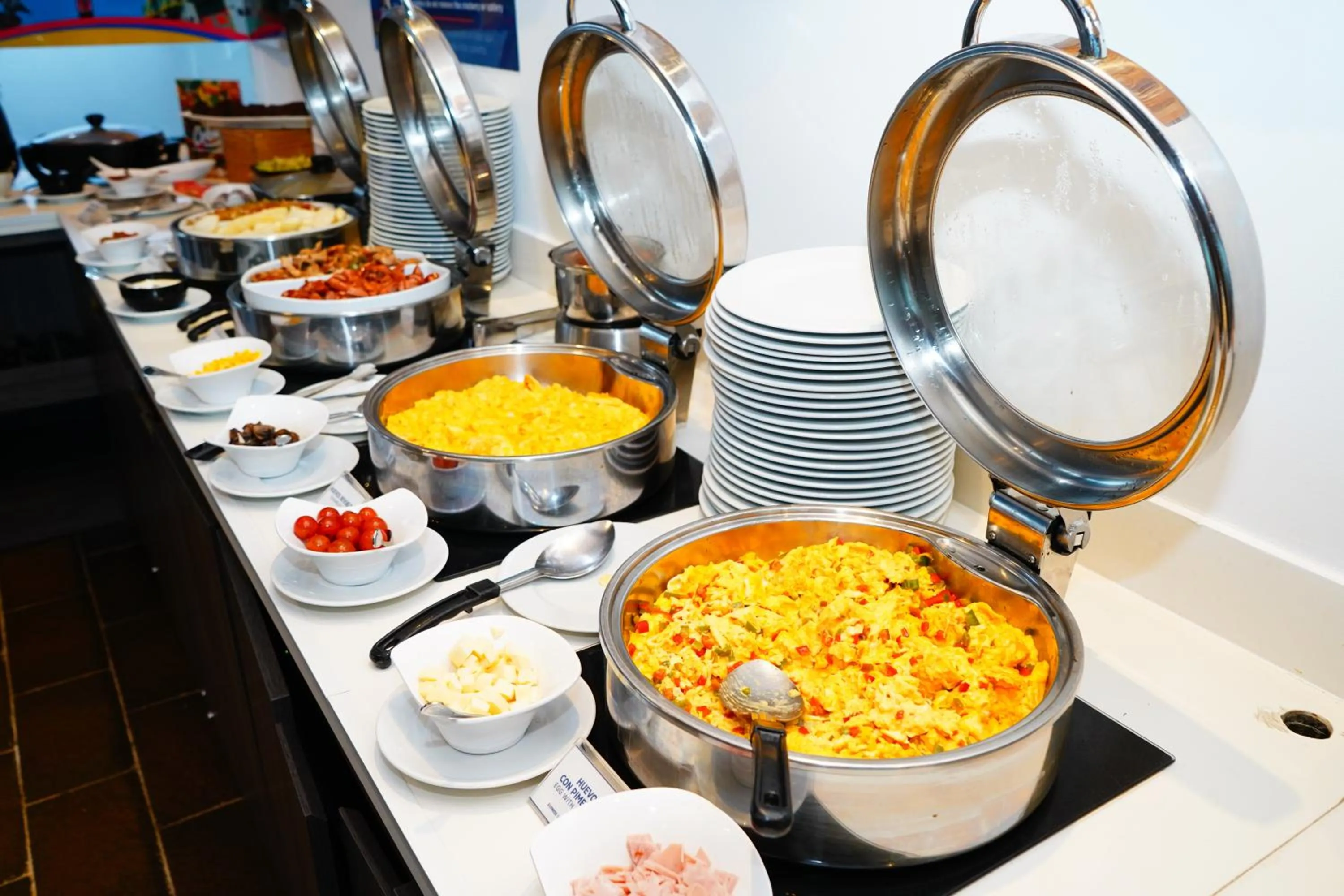 Breakfast in Holiday Inn Express - Barranquilla Buenavista by IHG