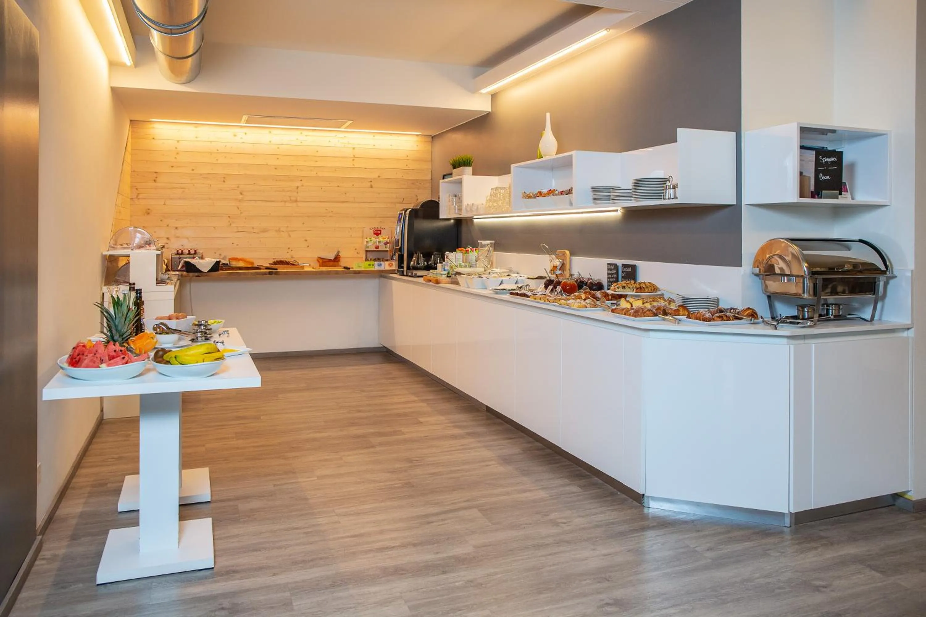 Buffet breakfast in Boutique Hotel Villa Alberta