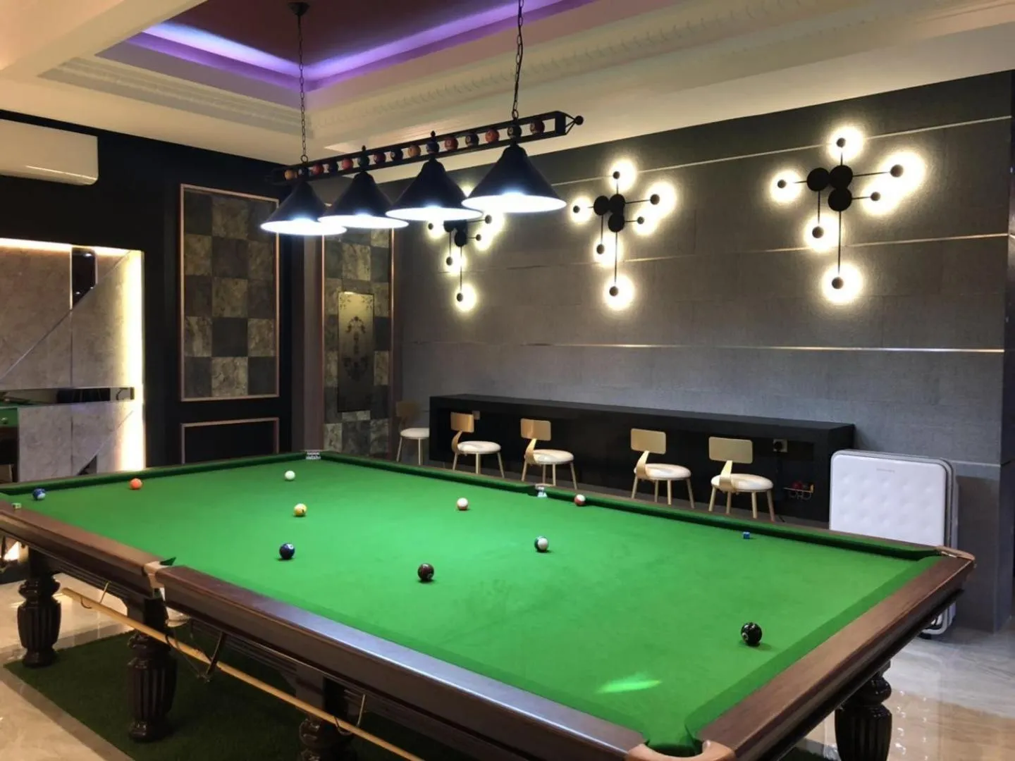Billiard in Qu Lin Resident