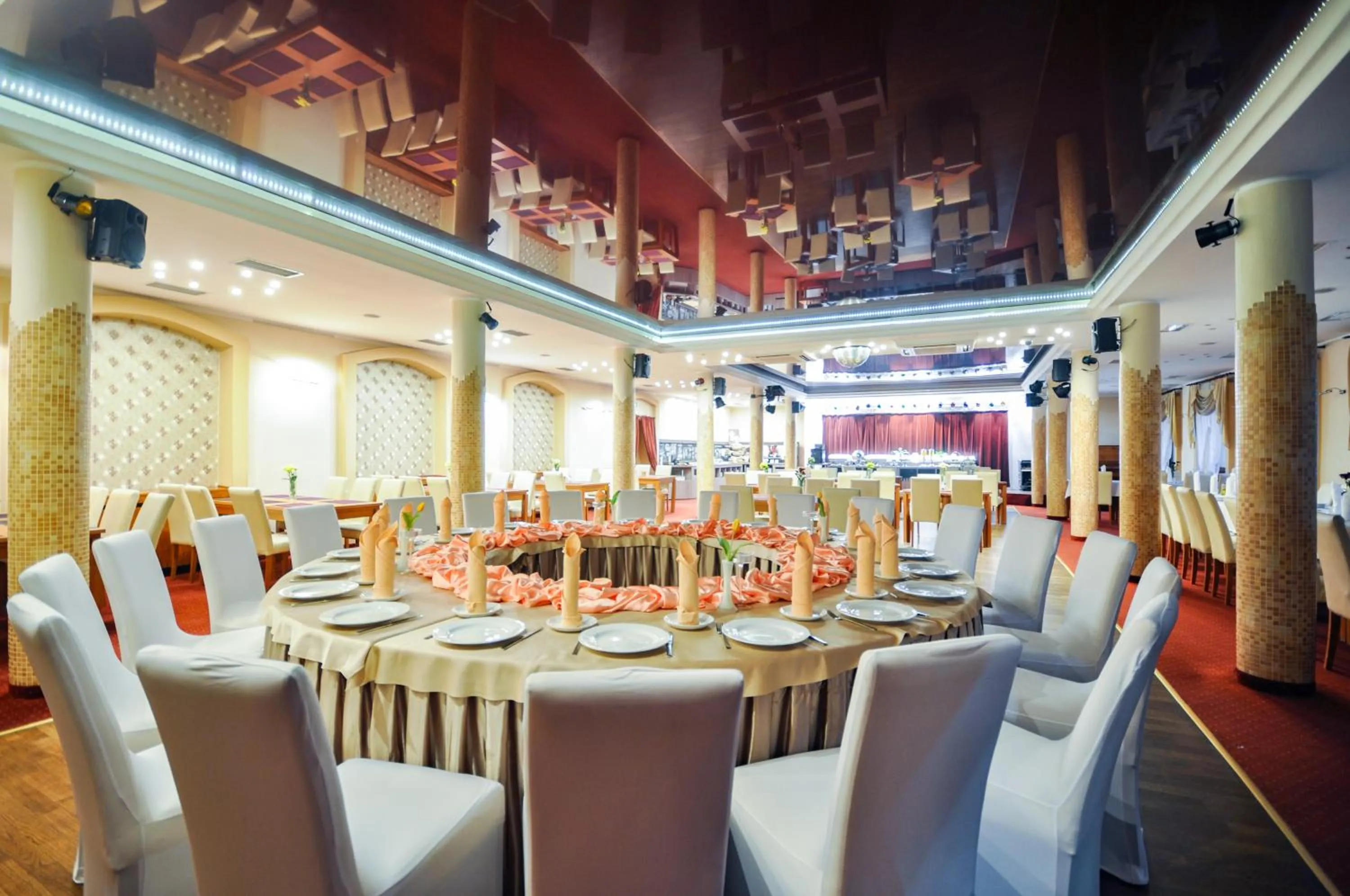 Restaurant/places to eat in Hotel Trzy Światy Spa & Wellness Rajska WySpa