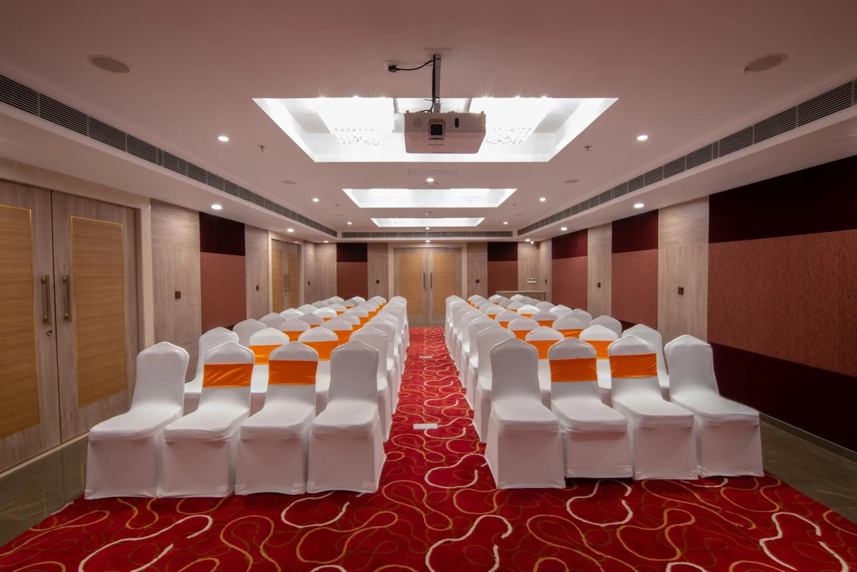 Banquet/Function facilities in Howard Johnson by Wyndham, Kolkata Airport