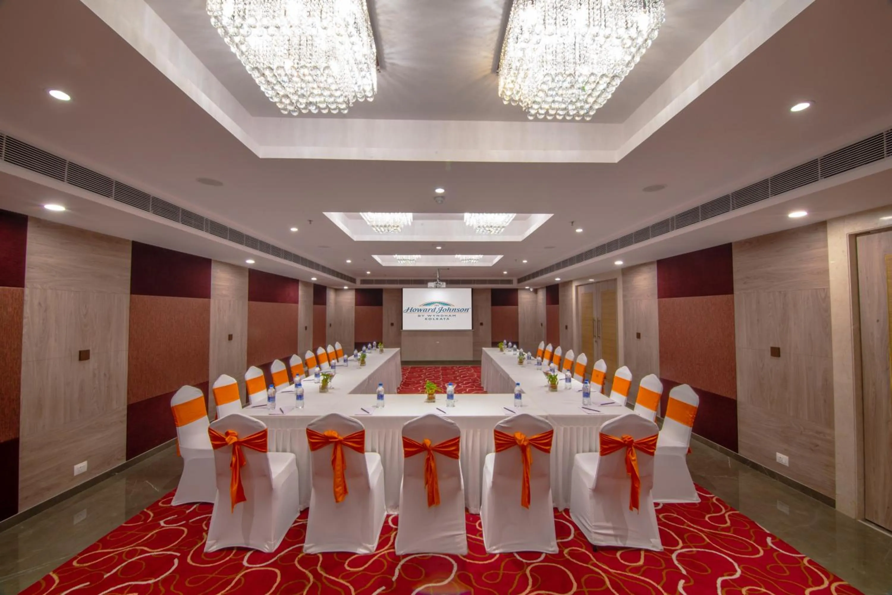 Banquet/Function facilities in Howard Johnson by Wyndham, Kolkata Airport