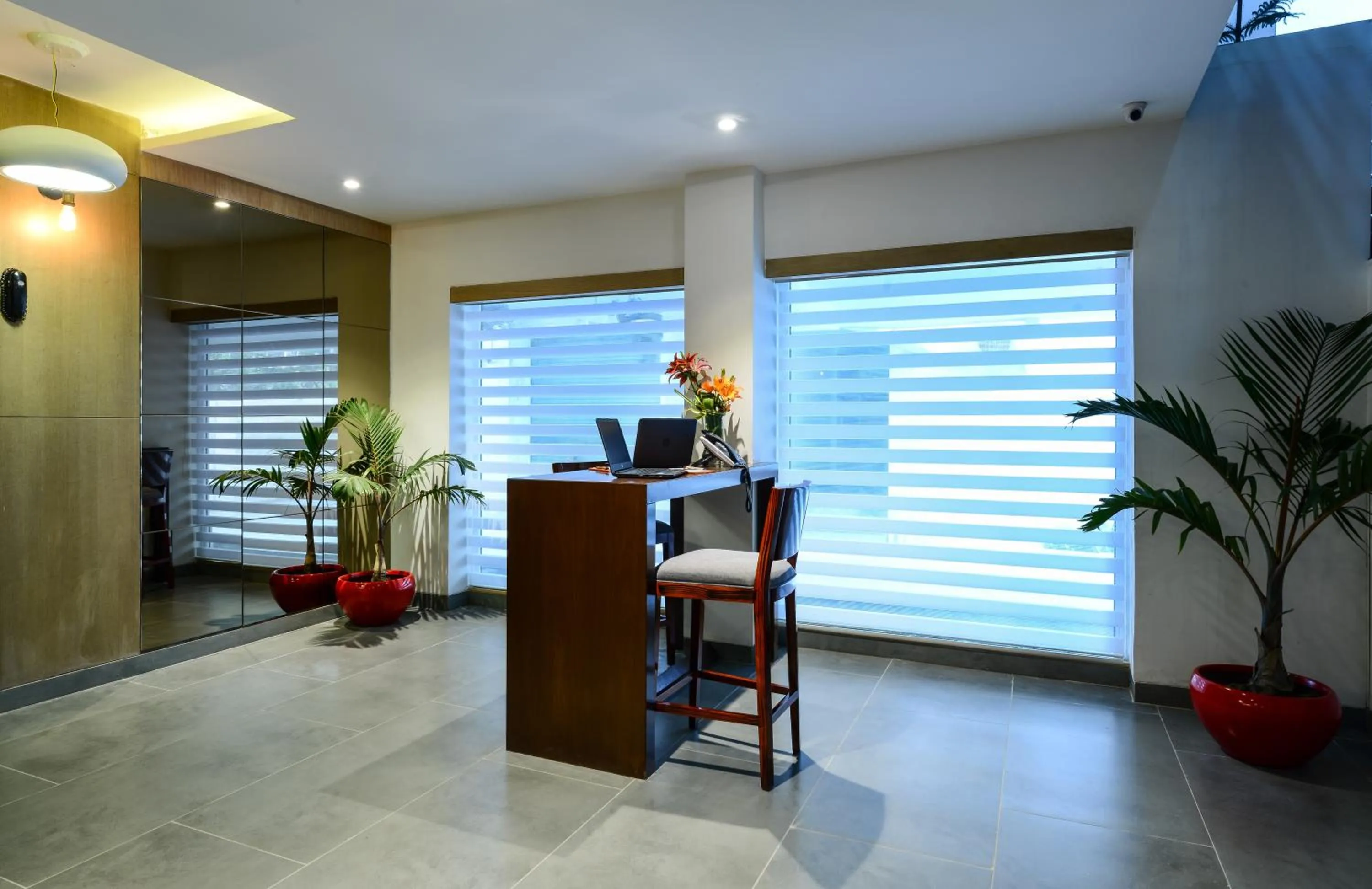 Lobby or reception in Howard Johnson by Wyndham, Kolkata Airport