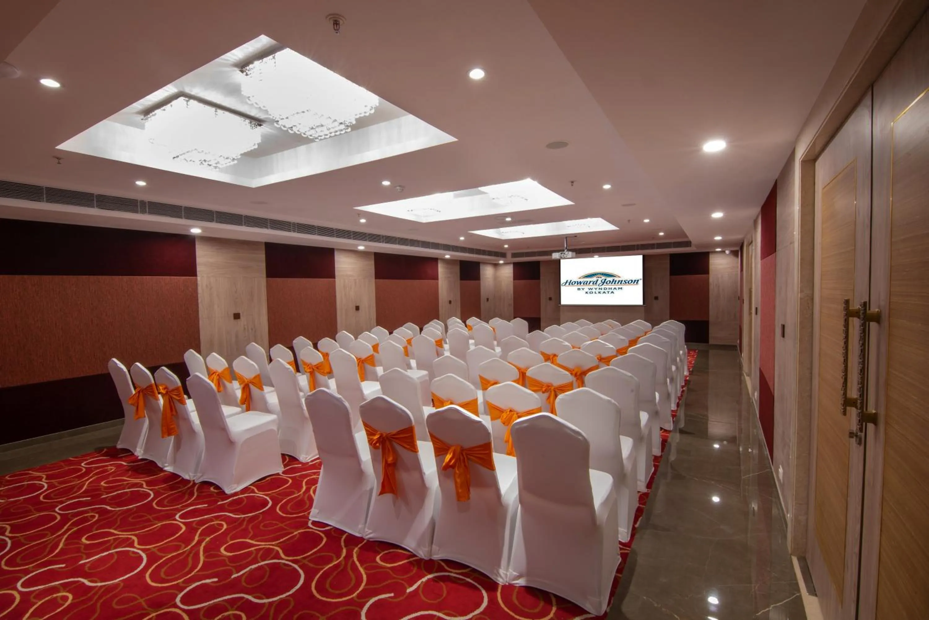 Banquet/Function facilities in Howard Johnson by Wyndham, Kolkata Airport