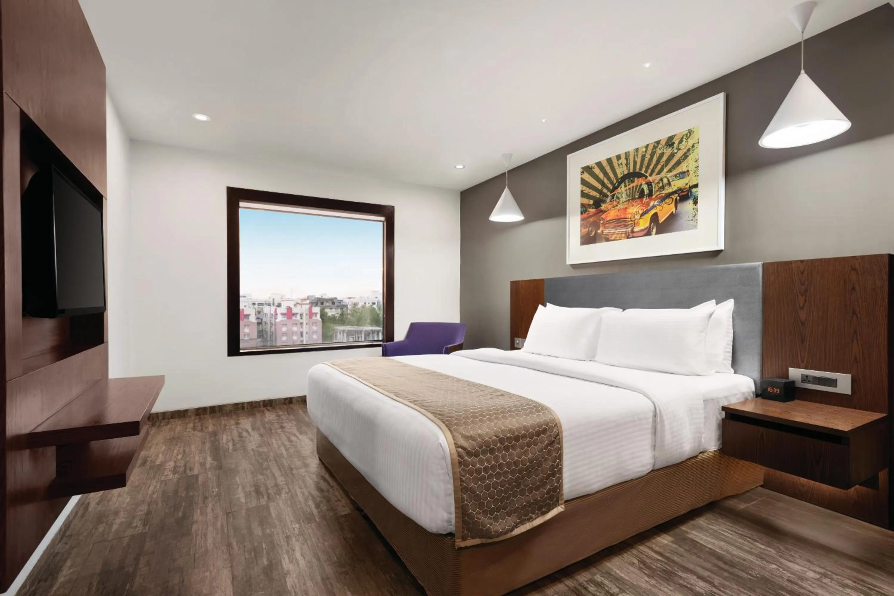 Photo of the whole room, Bed in Howard Johnson by Wyndham, Kolkata Airport