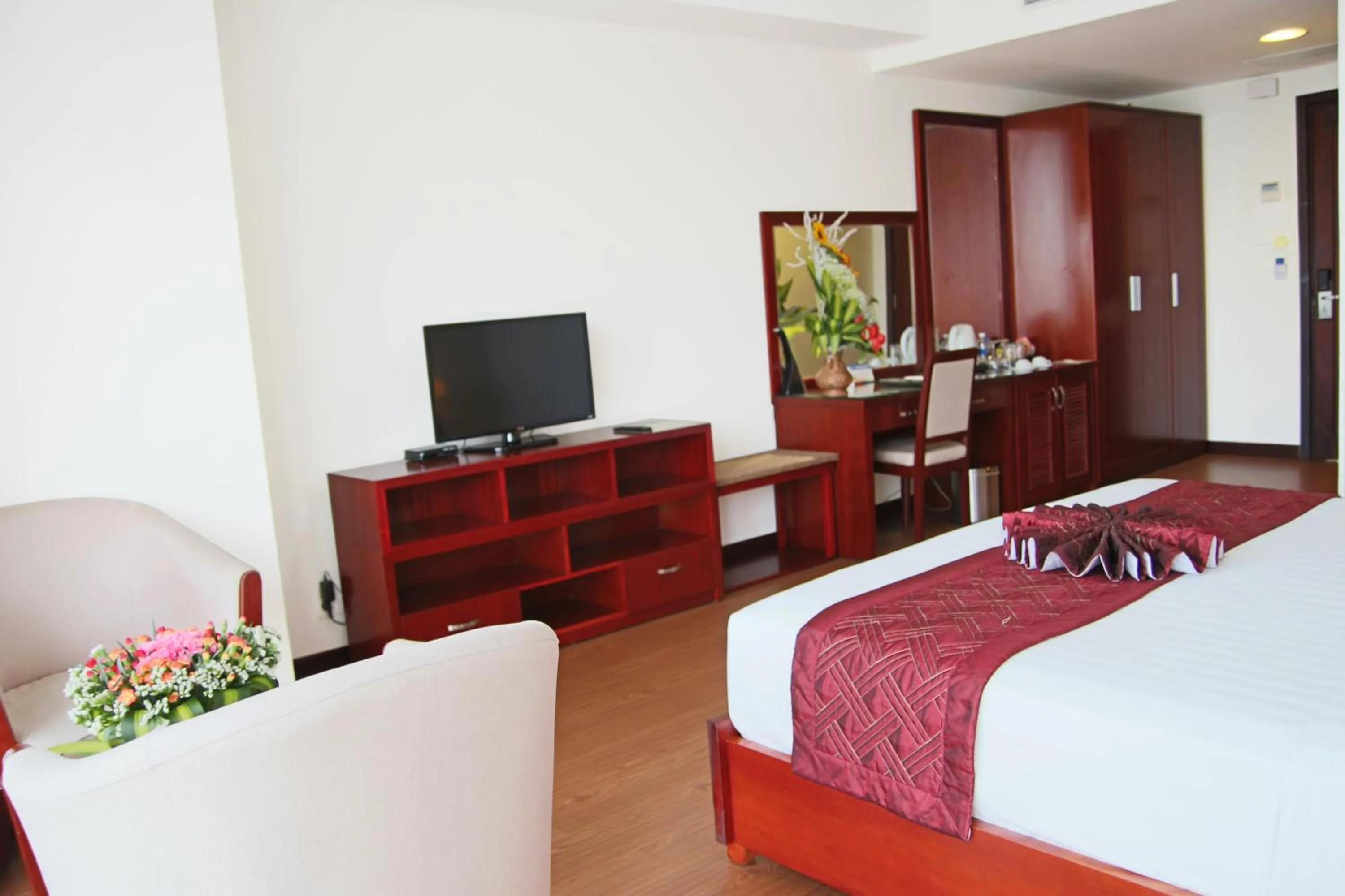 Bed in Da Nang Han River Hotel