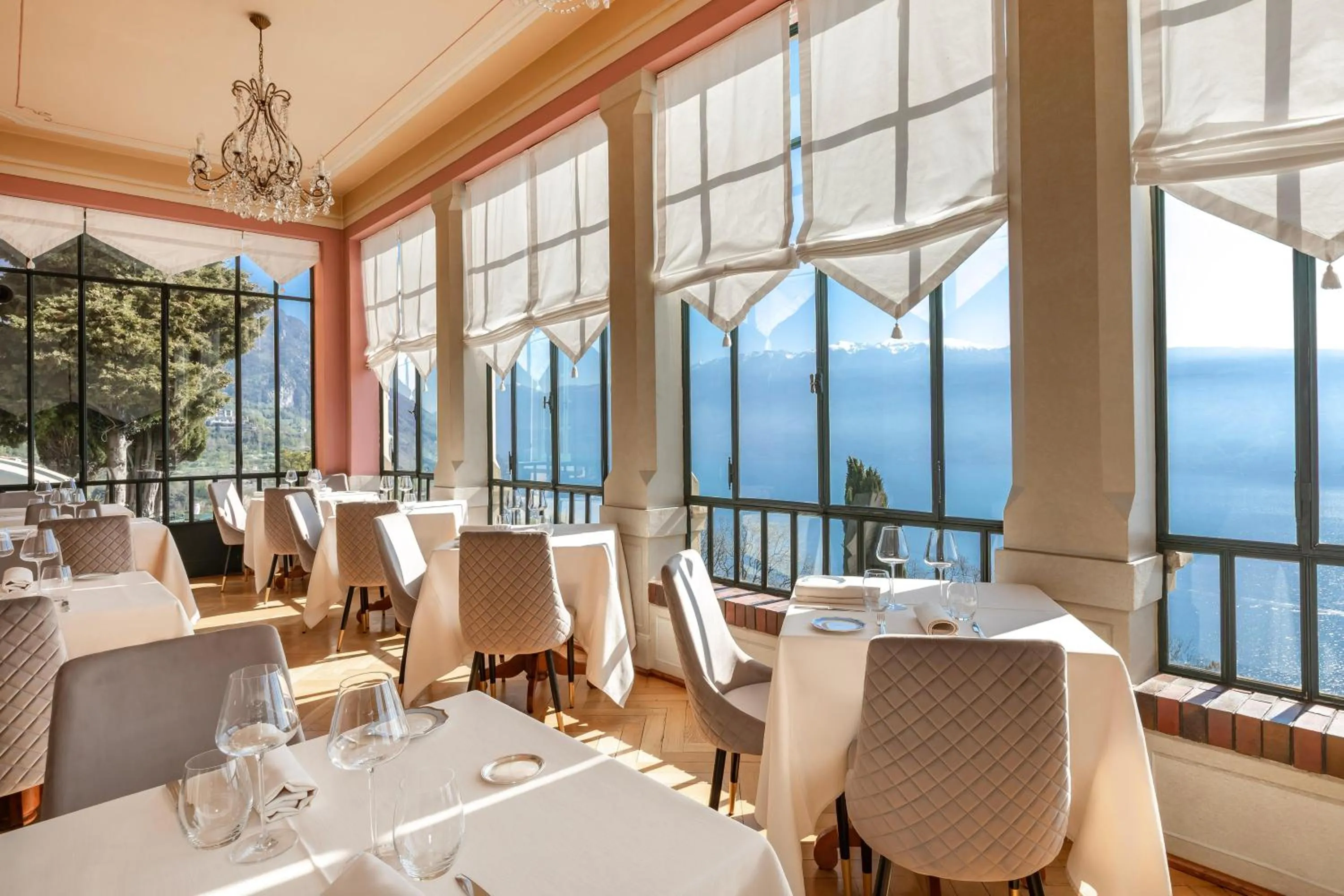 Restaurant/places to eat in Boutique Hotel Villa Sostaga