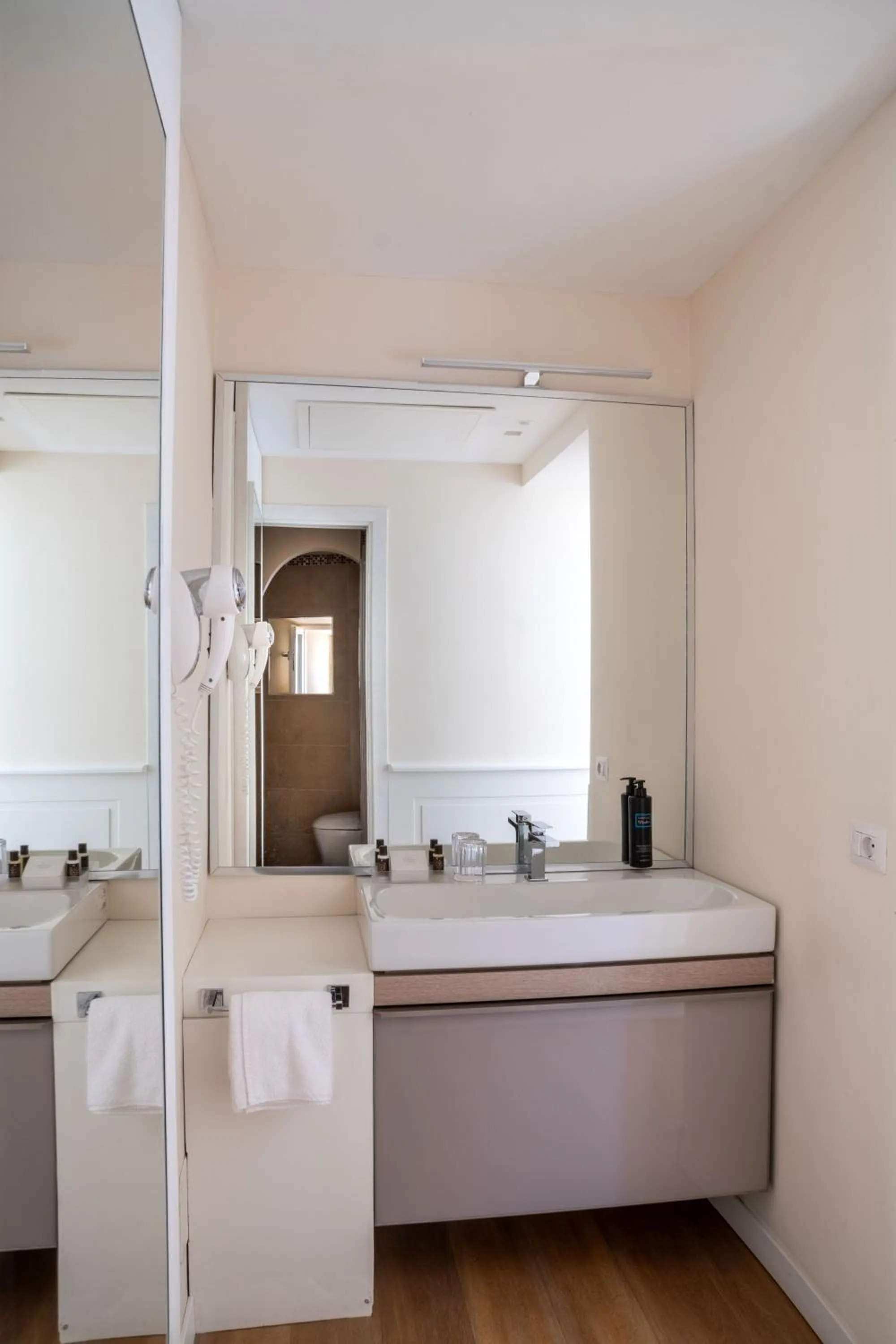 Bathroom in Hotel Scalinata Di Spagna