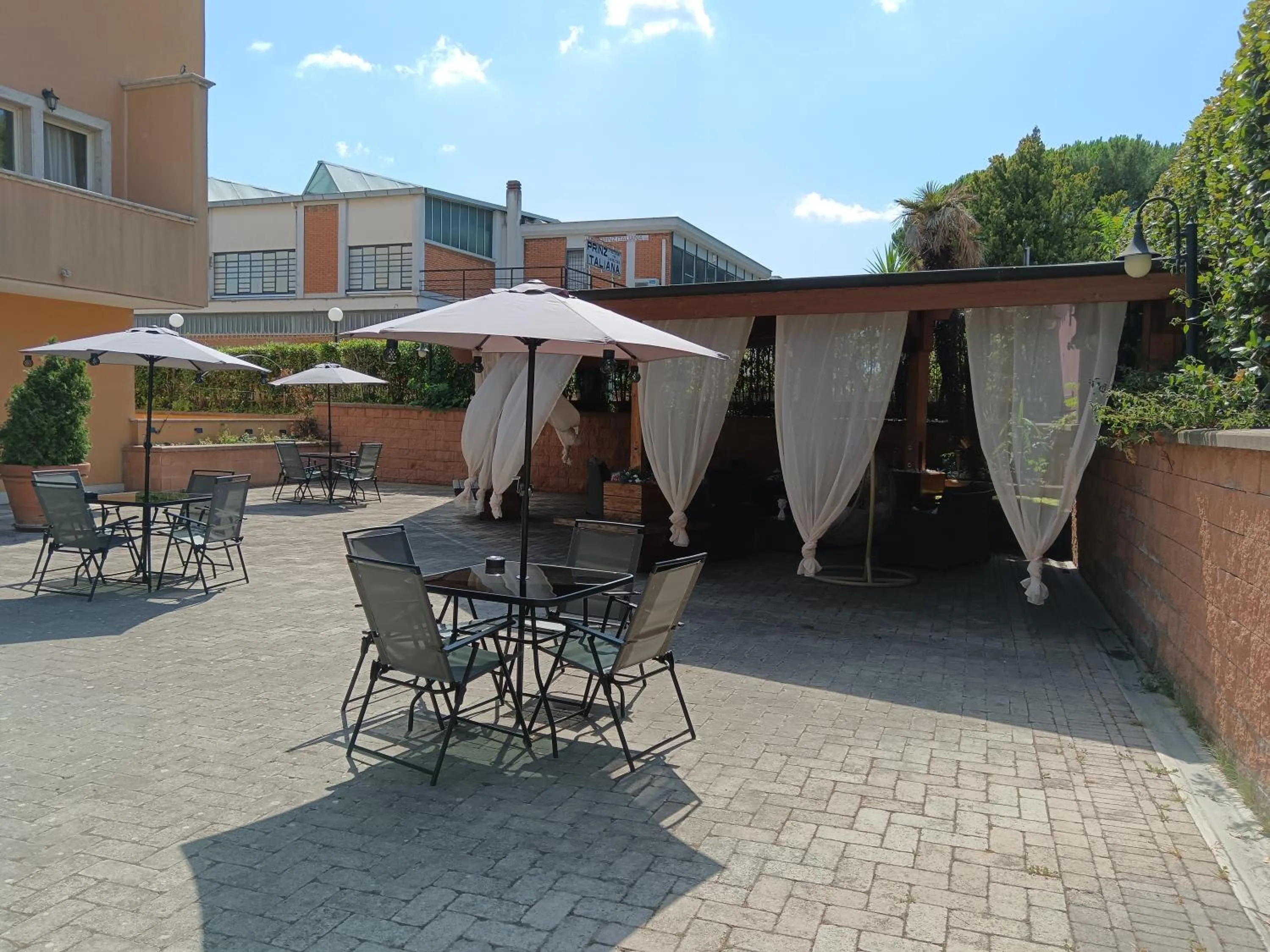 Garden in Hotel Bright