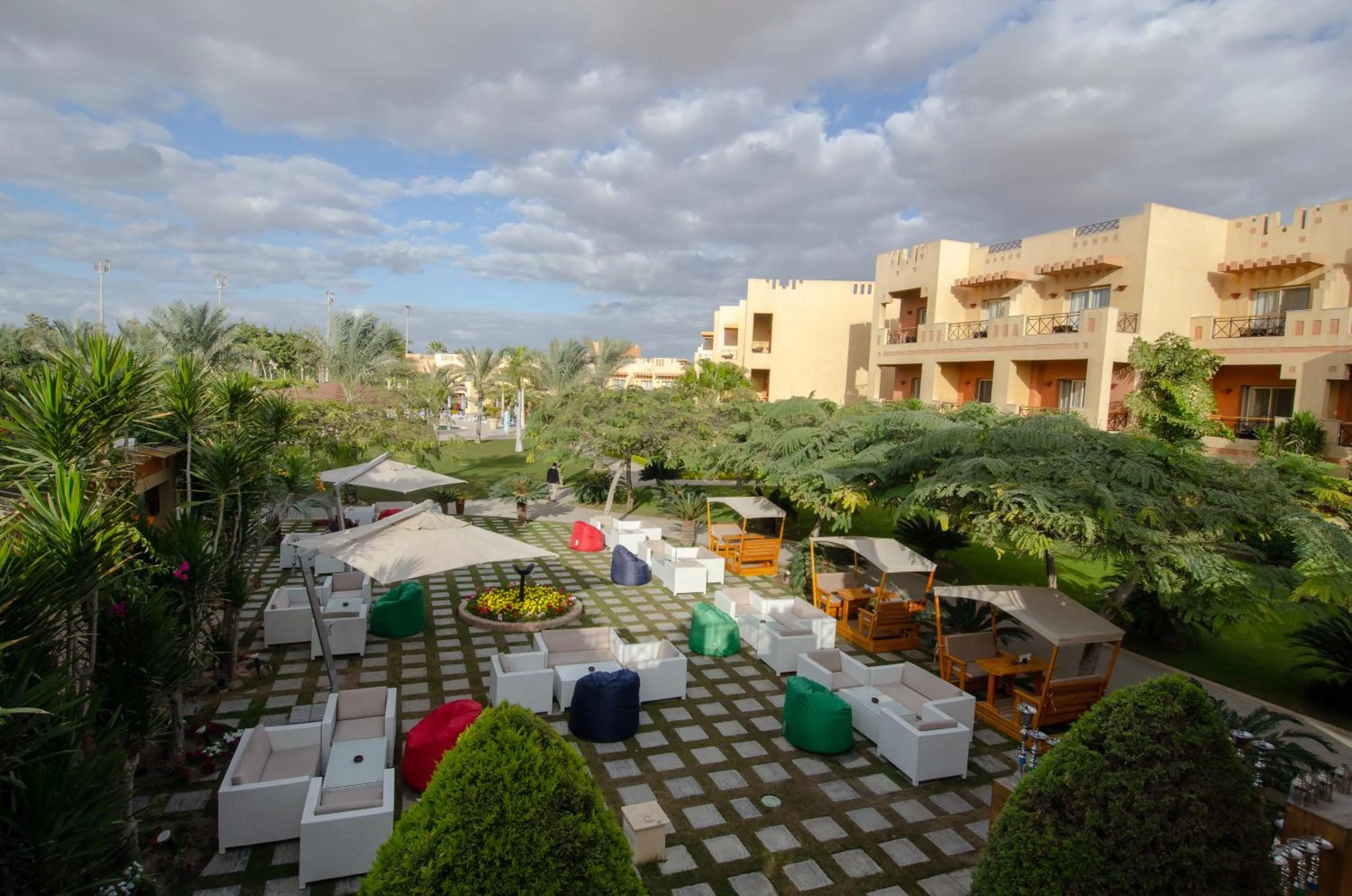 Garden in Swiss Inn Pyramids Golf Resort